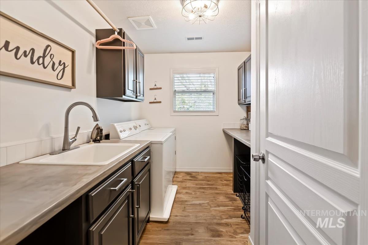 1430 E Feather Nest Ct