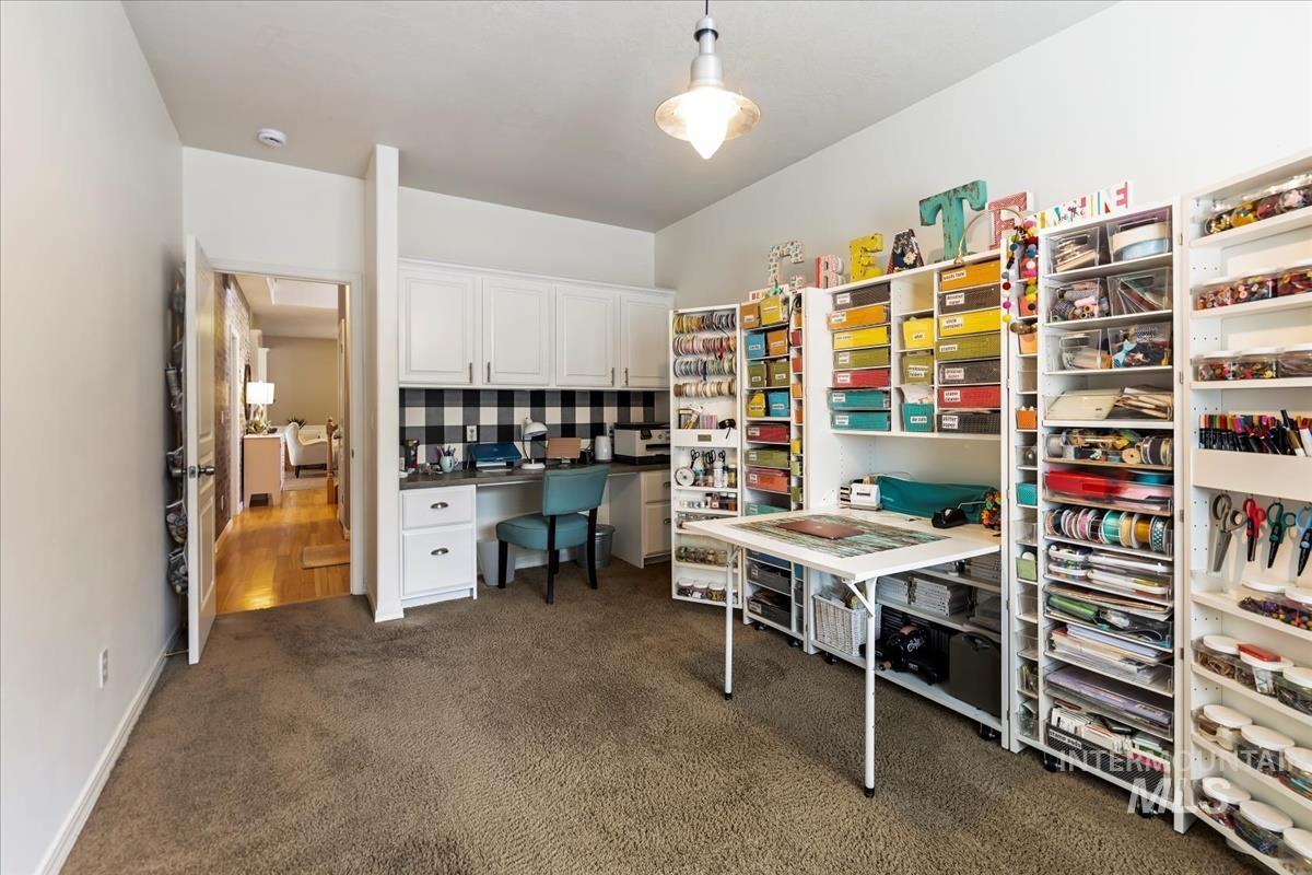 1430 E Feather Nest Ct