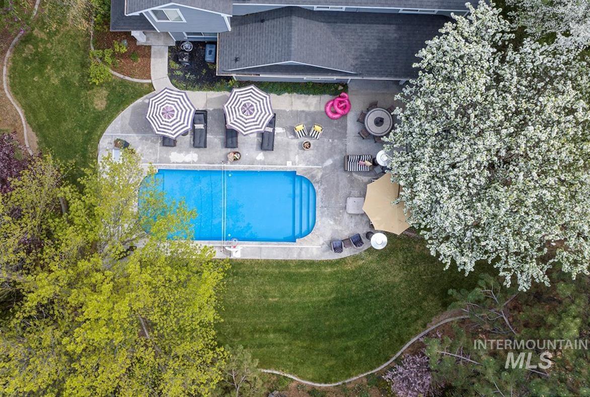 1430 E Feather Nest Ct