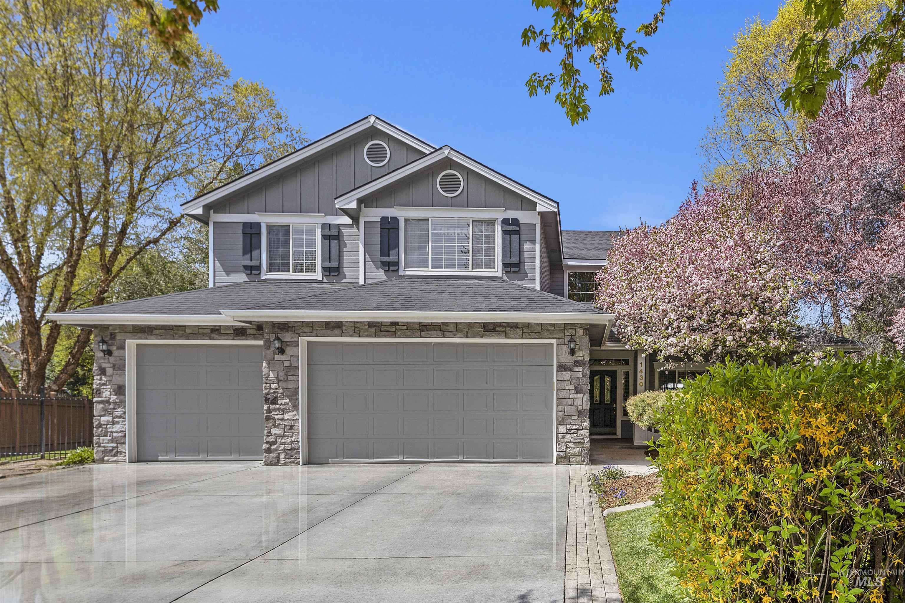 1430 E Feather Nest Ct