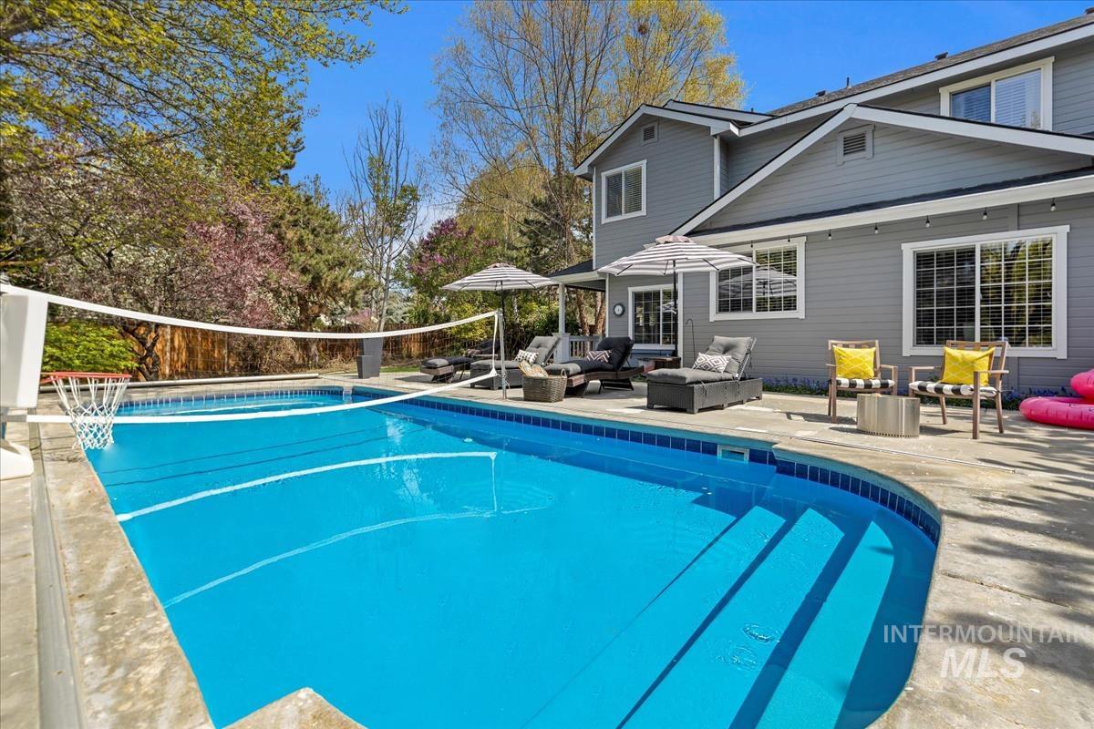 1430 E Feather Nest Ct