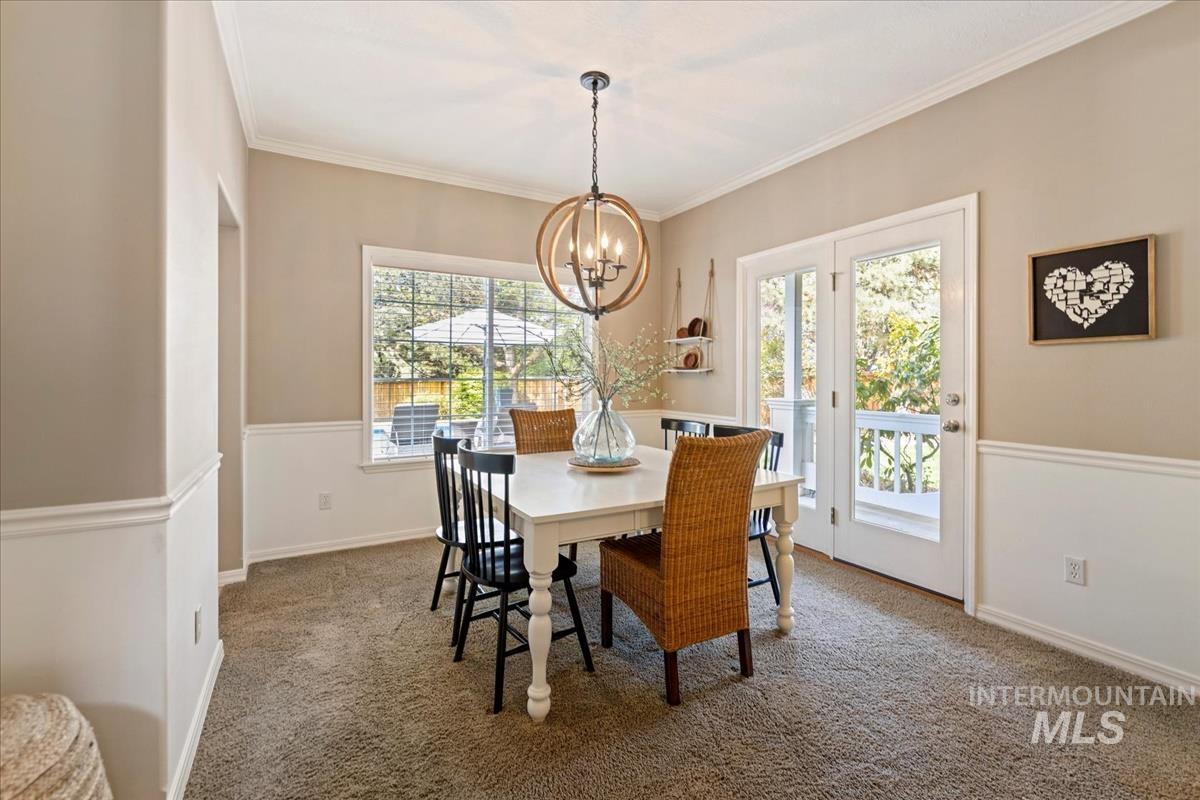 1430 E Feather Nest Ct