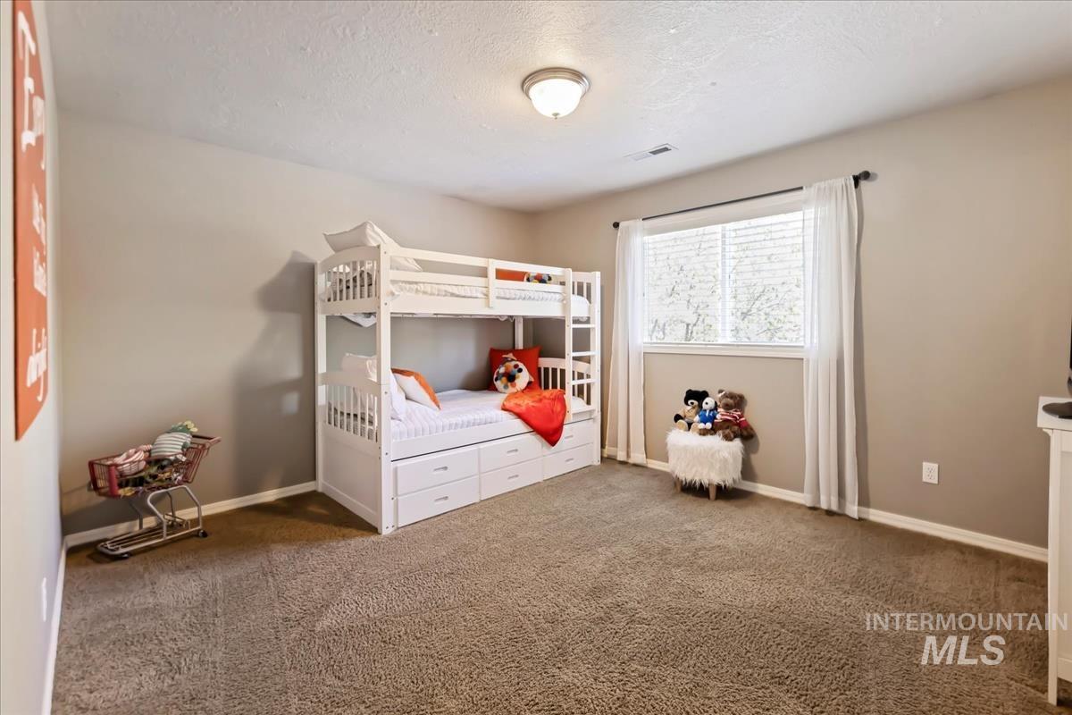 1430 E Feather Nest Ct