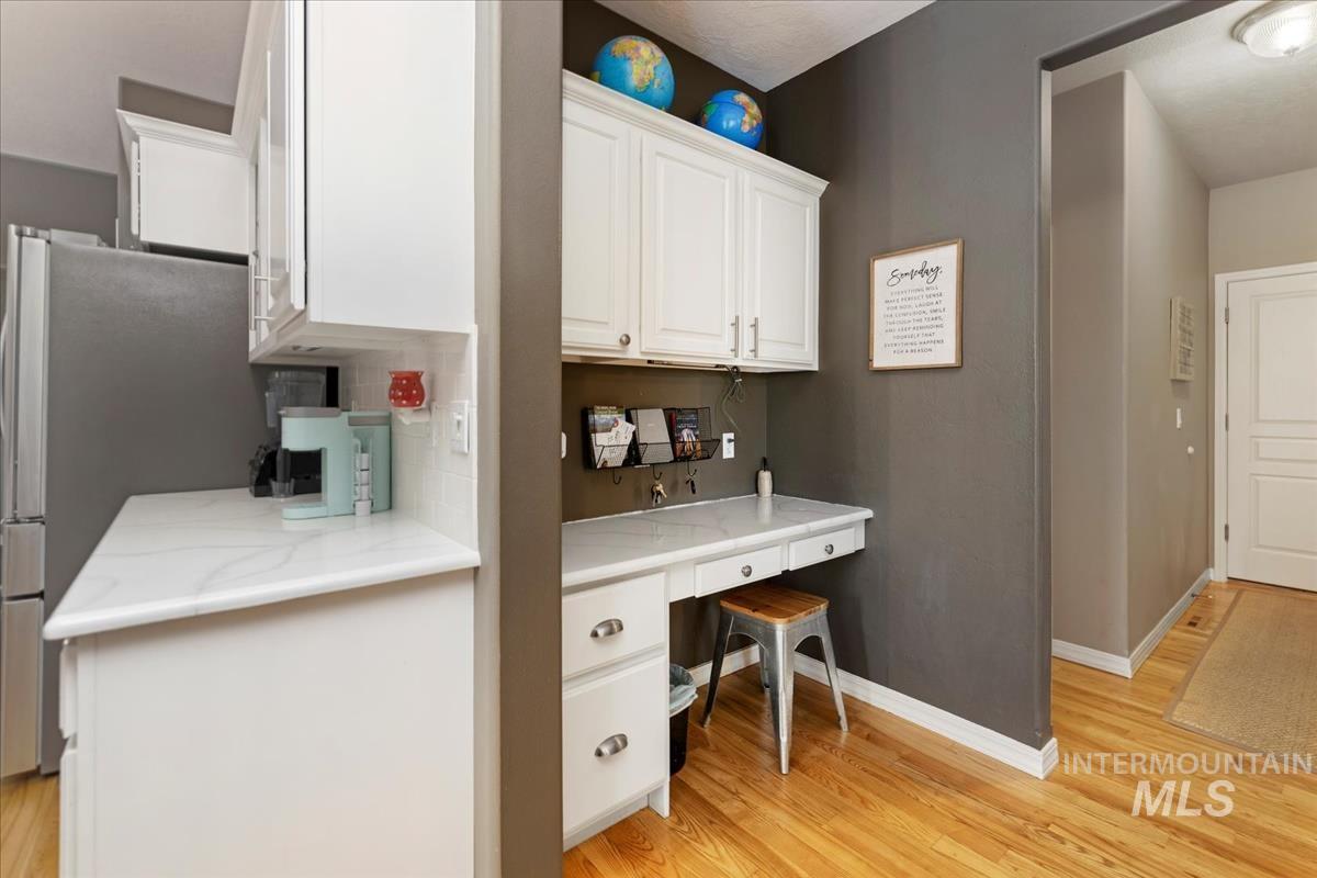 1430 E Feather Nest Ct