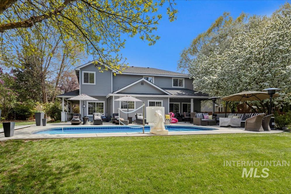 1430 E Feather Nest Ct