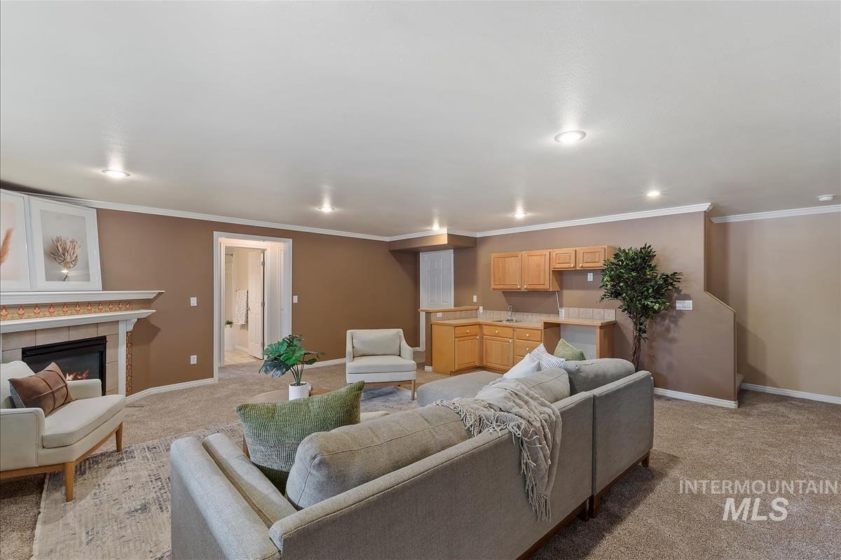 10583 N Sagecrest Pl