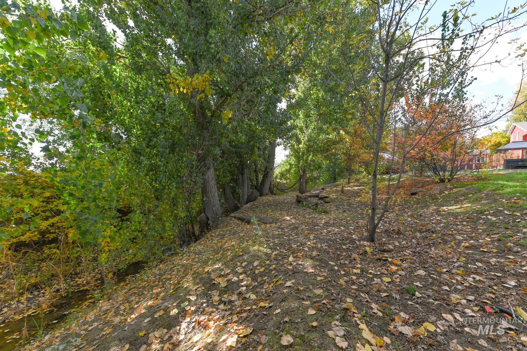 315 Bard Ave