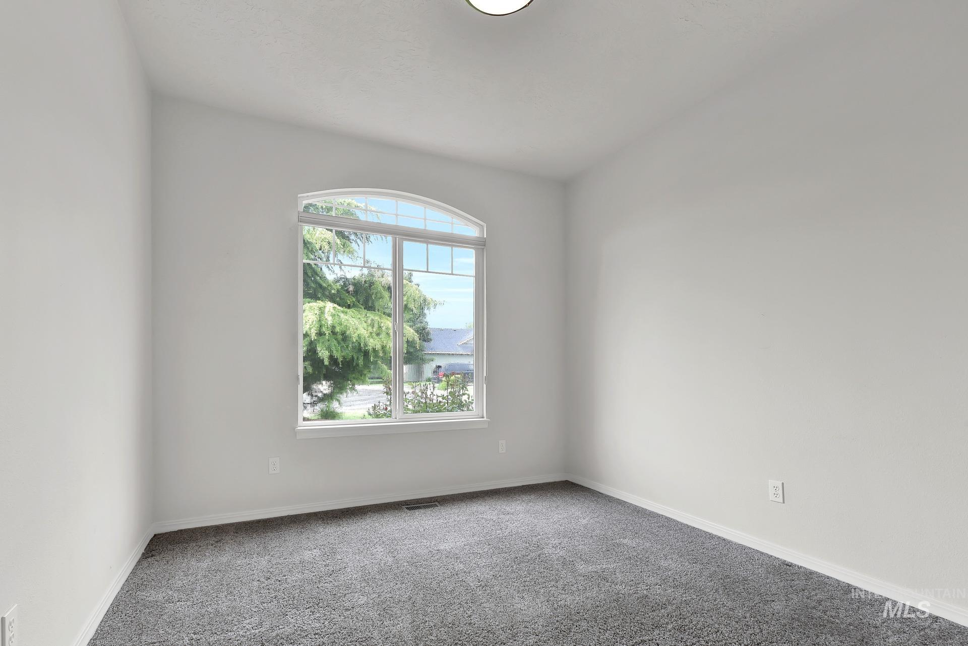 2680 N Phoenix