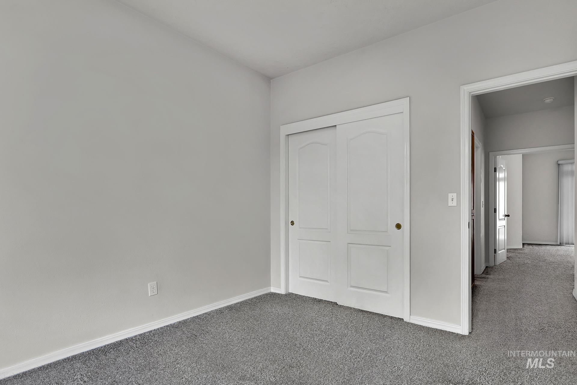 2680 N Phoenix