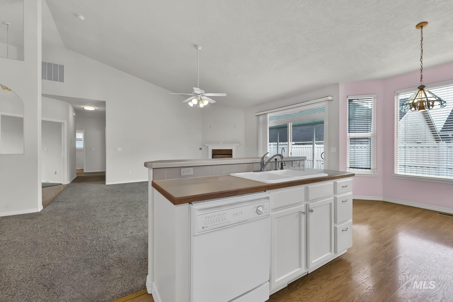 2680 N Phoenix