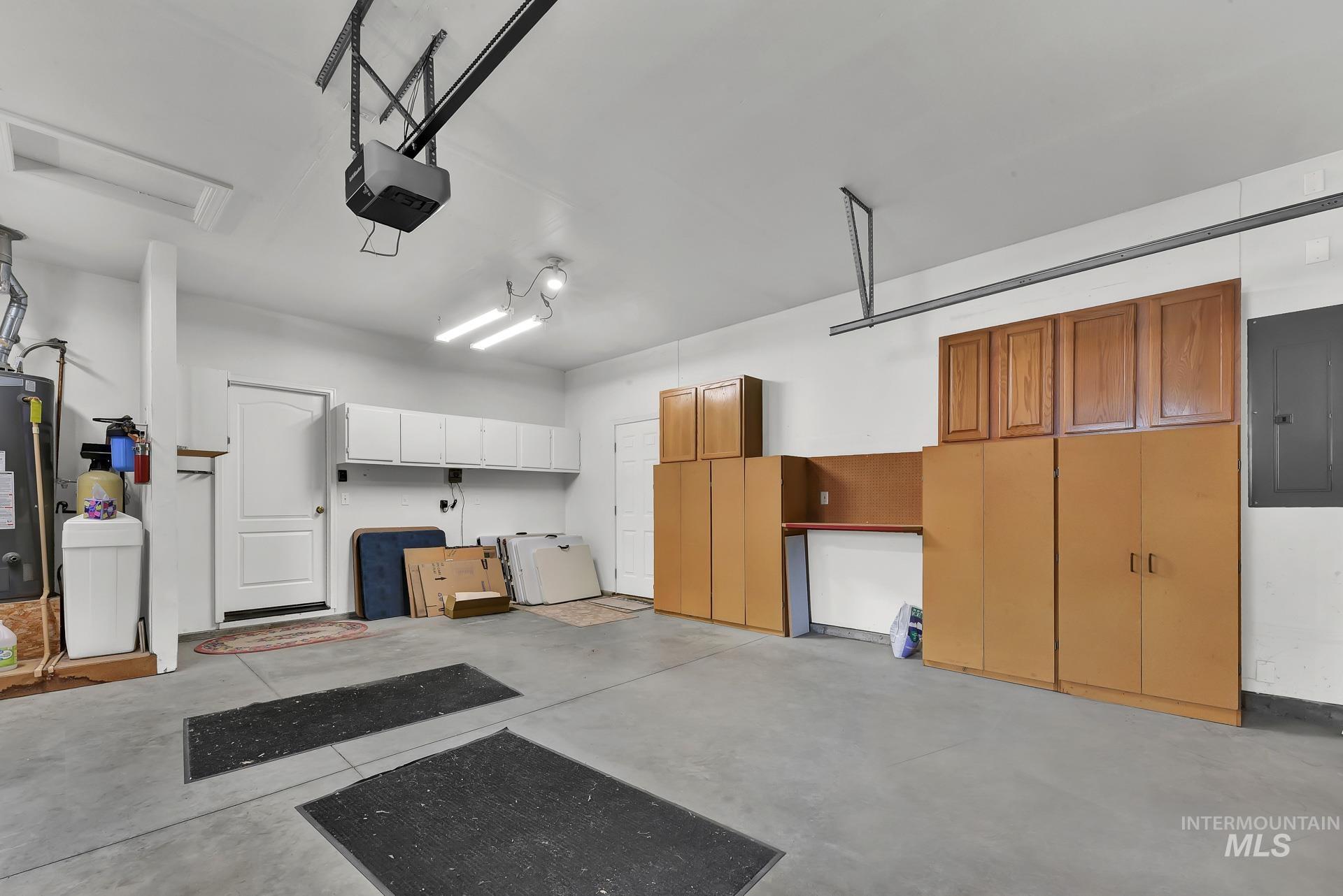 2680 N Phoenix