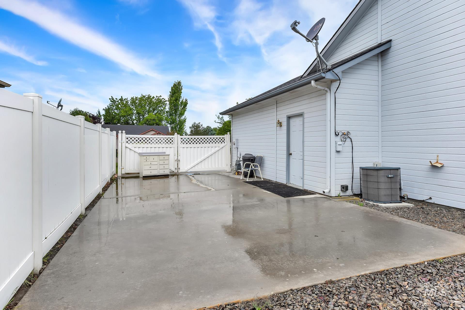 2680 N Phoenix
