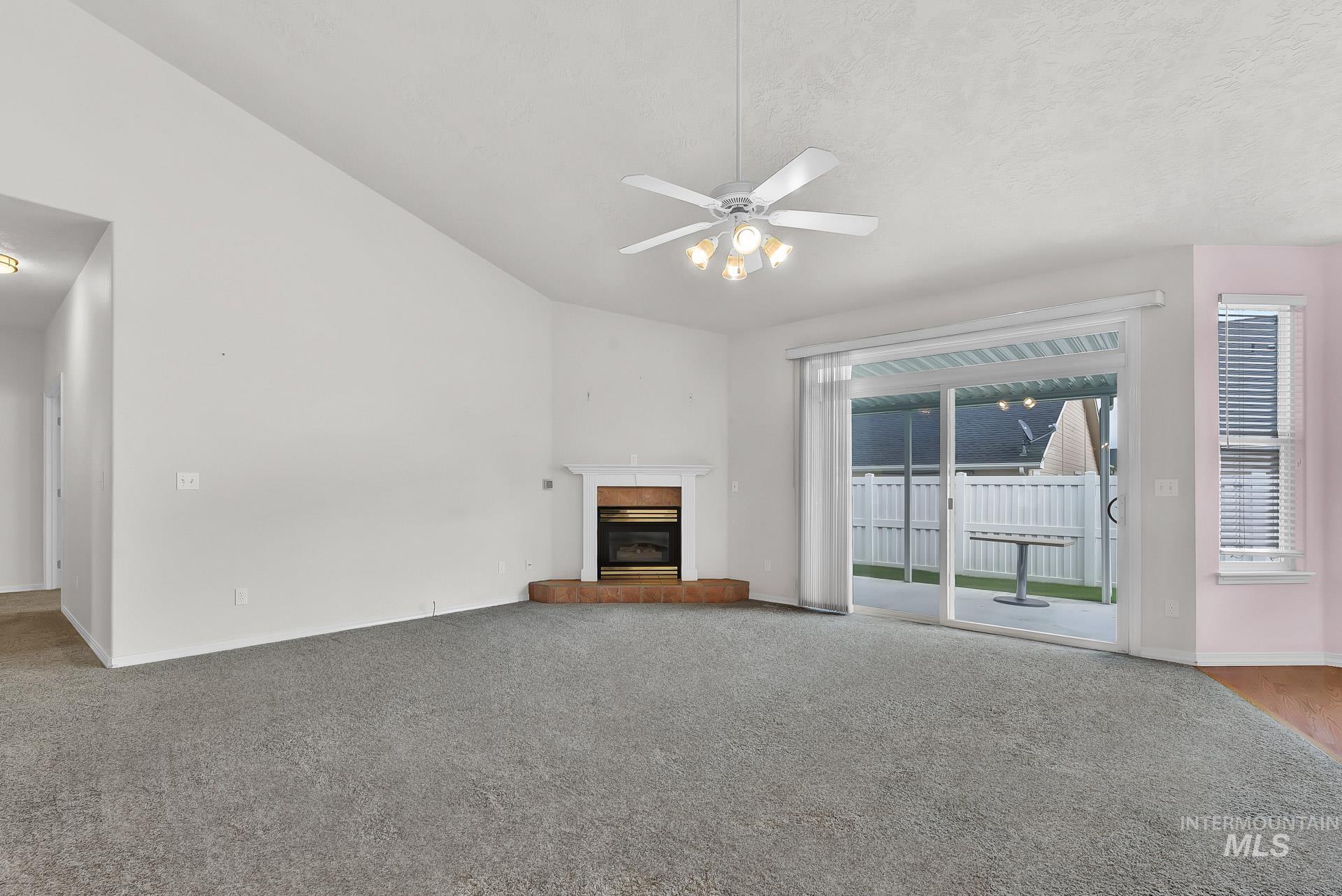2680 N Phoenix
