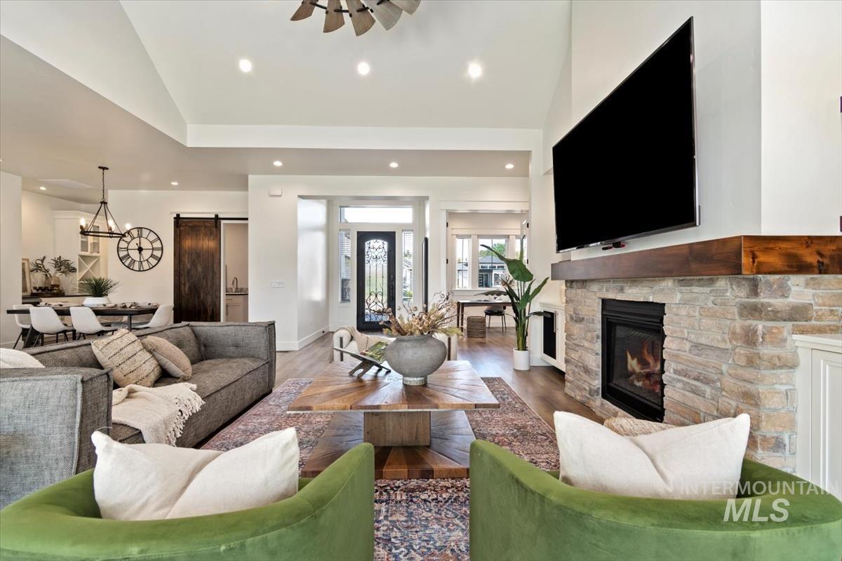 8833 W Fawn Brook St