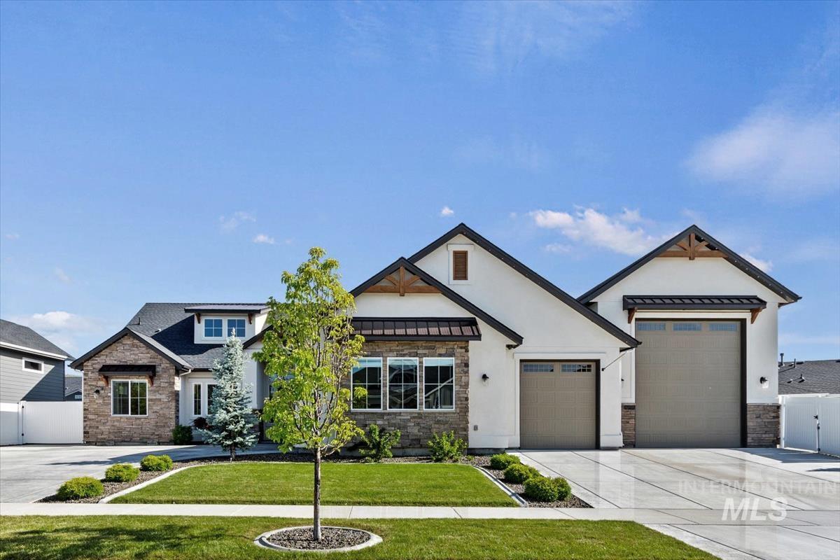 8833 W Fawn Brook St