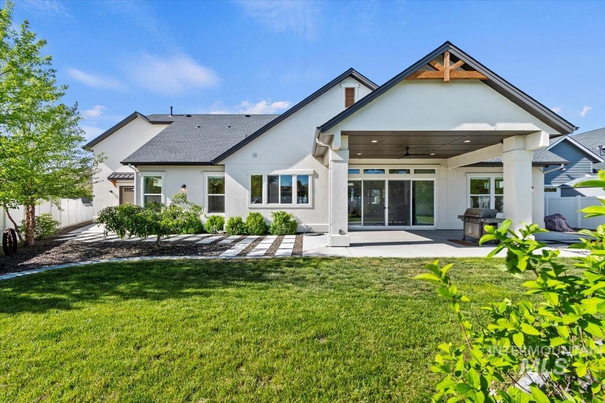 8833 W Fawn Brook St