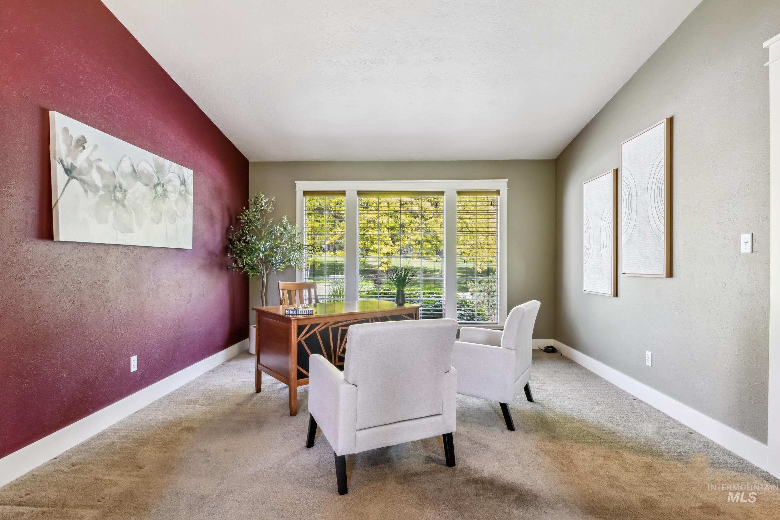 810 N Eagle Hills Way