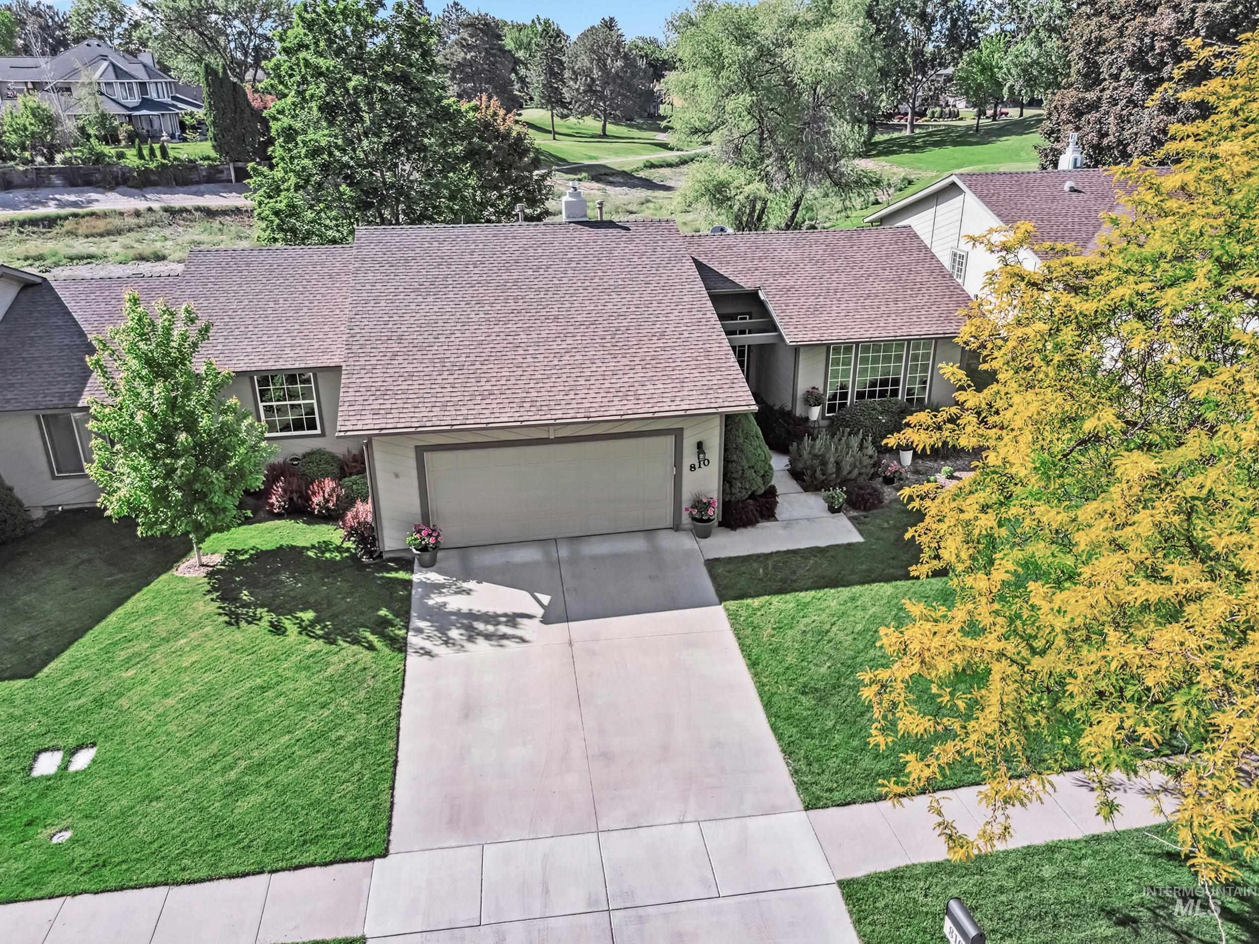 810 N Eagle Hills Way