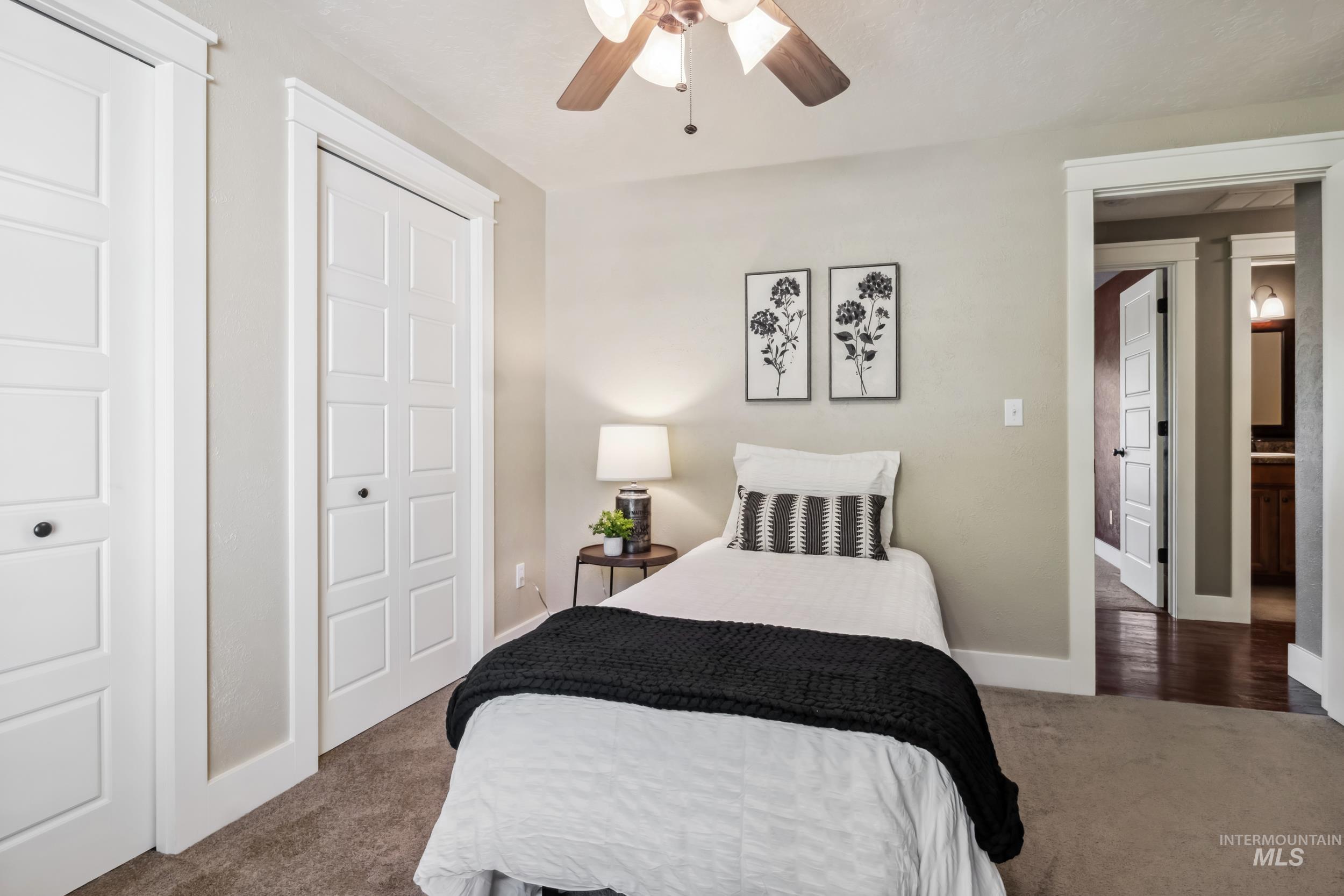 810 N Eagle Hills Way