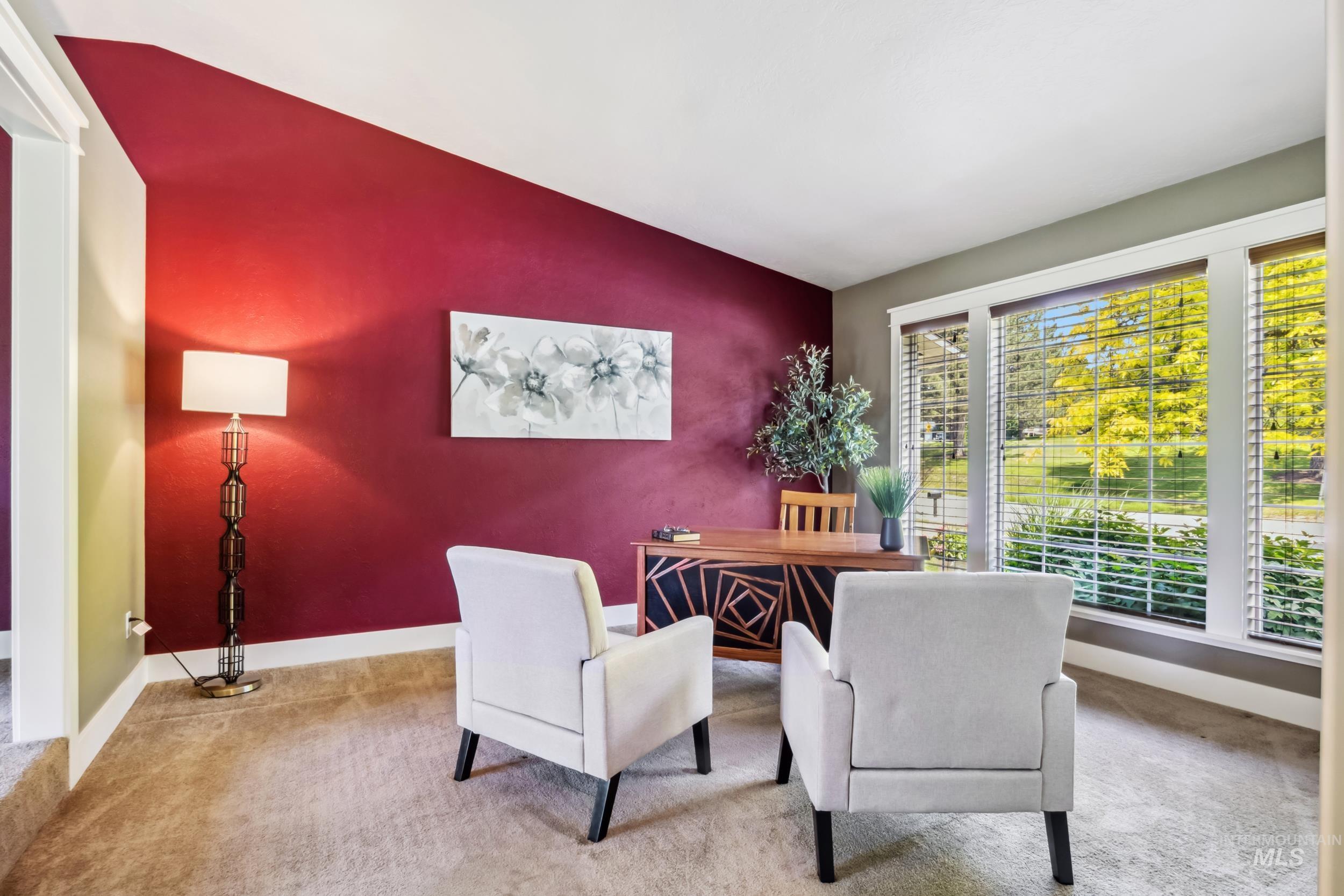 810 N Eagle Hills Way