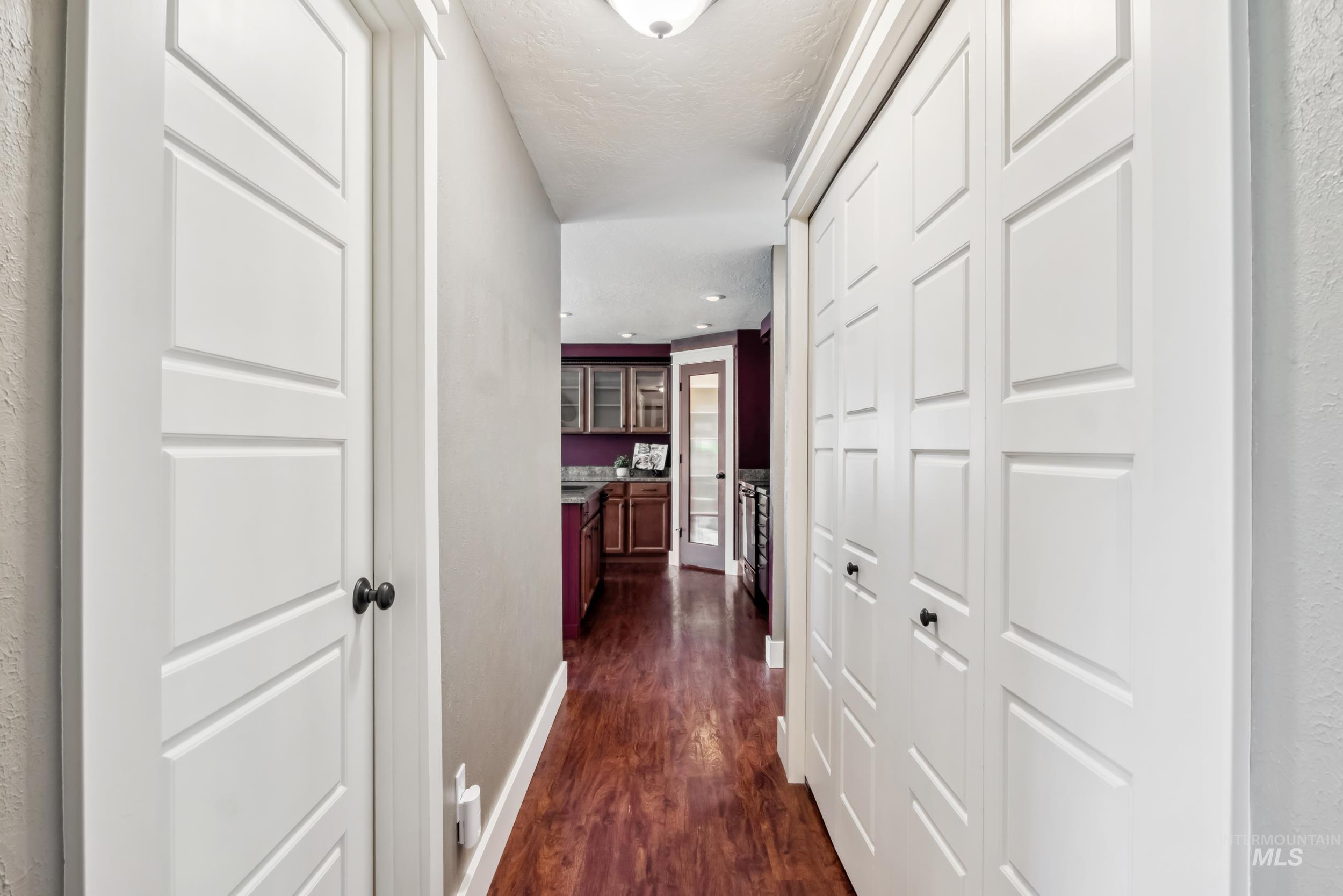 810 N Eagle Hills Way