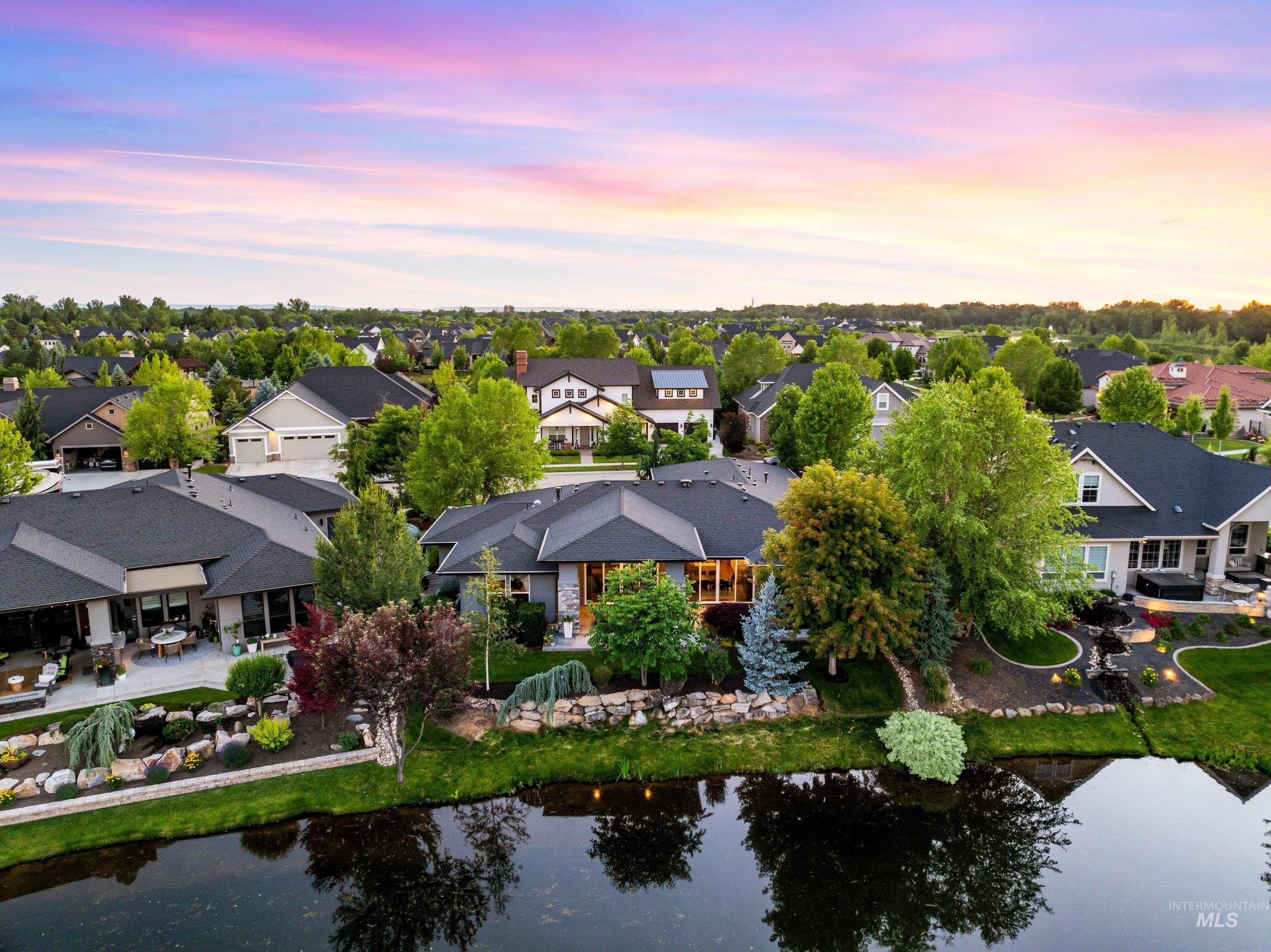 786 S Lone Hollow Way