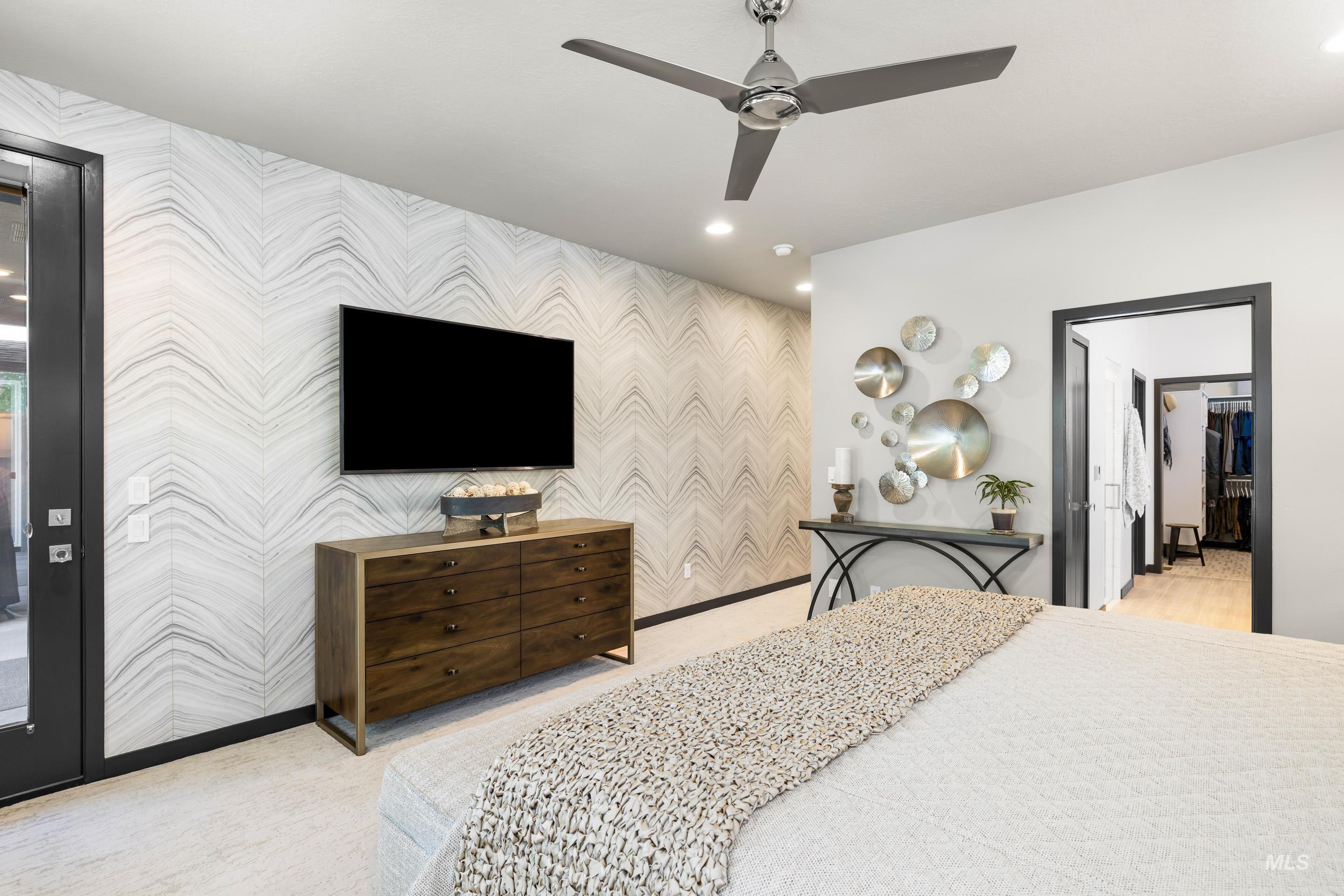 786 S Lone Hollow Way