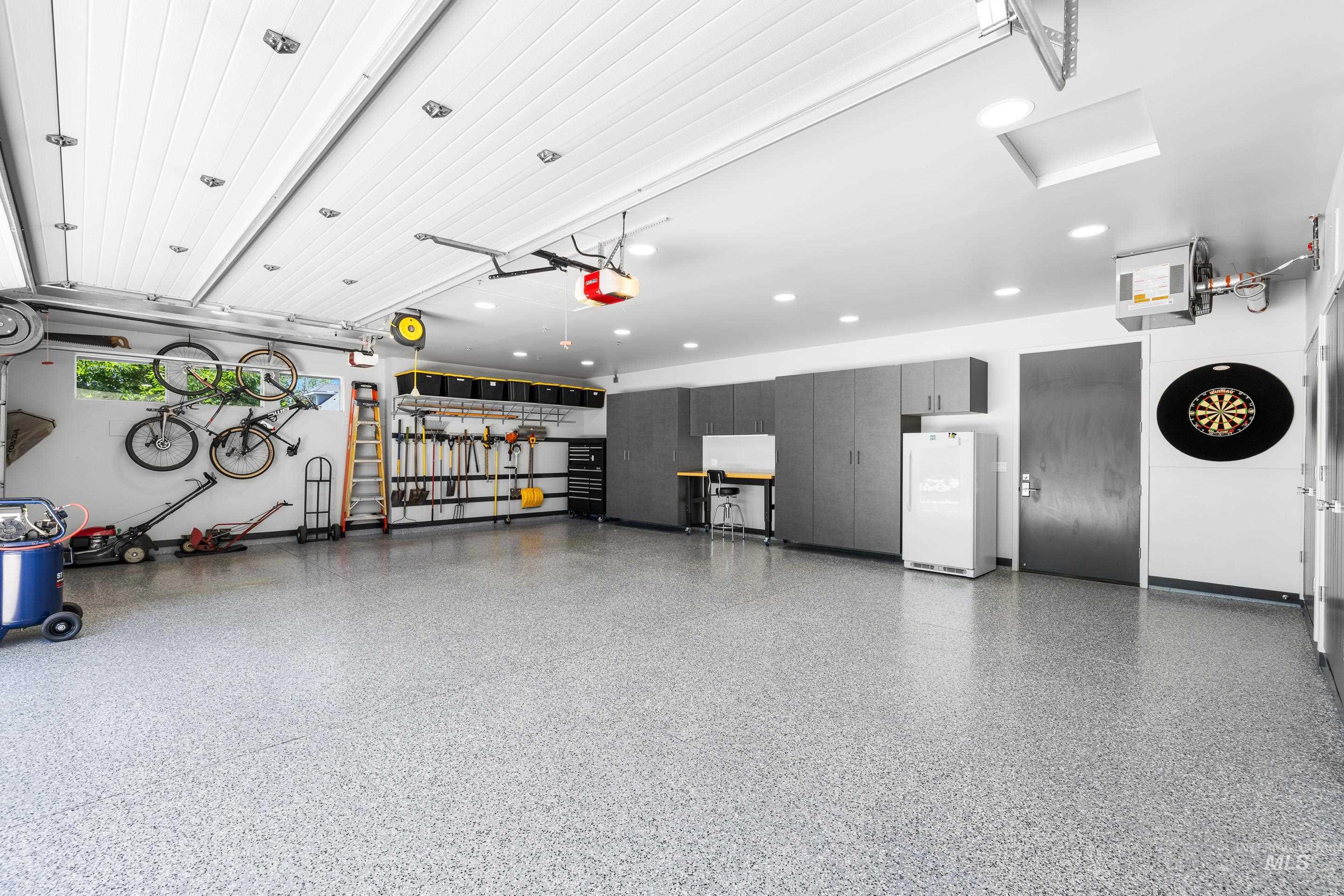 786 S Lone Hollow Way