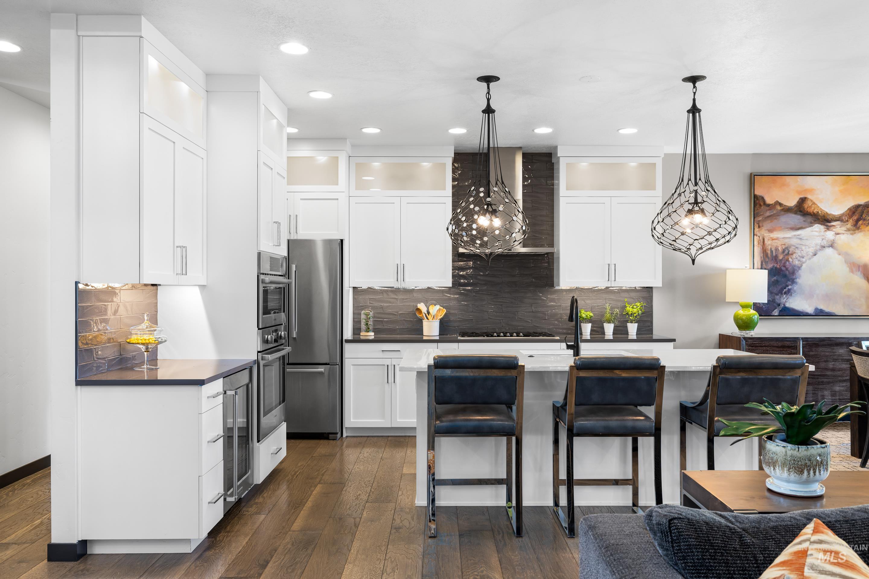 786 S Lone Hollow Way