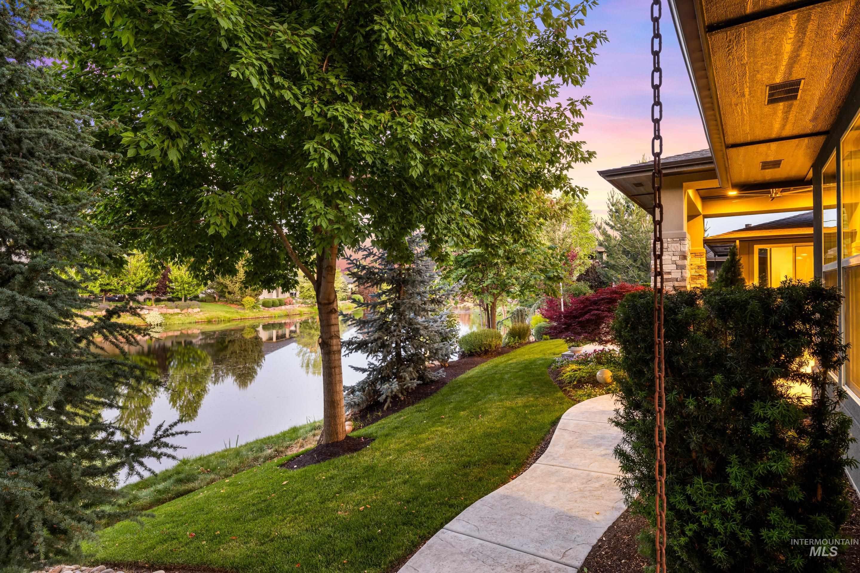 786 S Lone Hollow Way