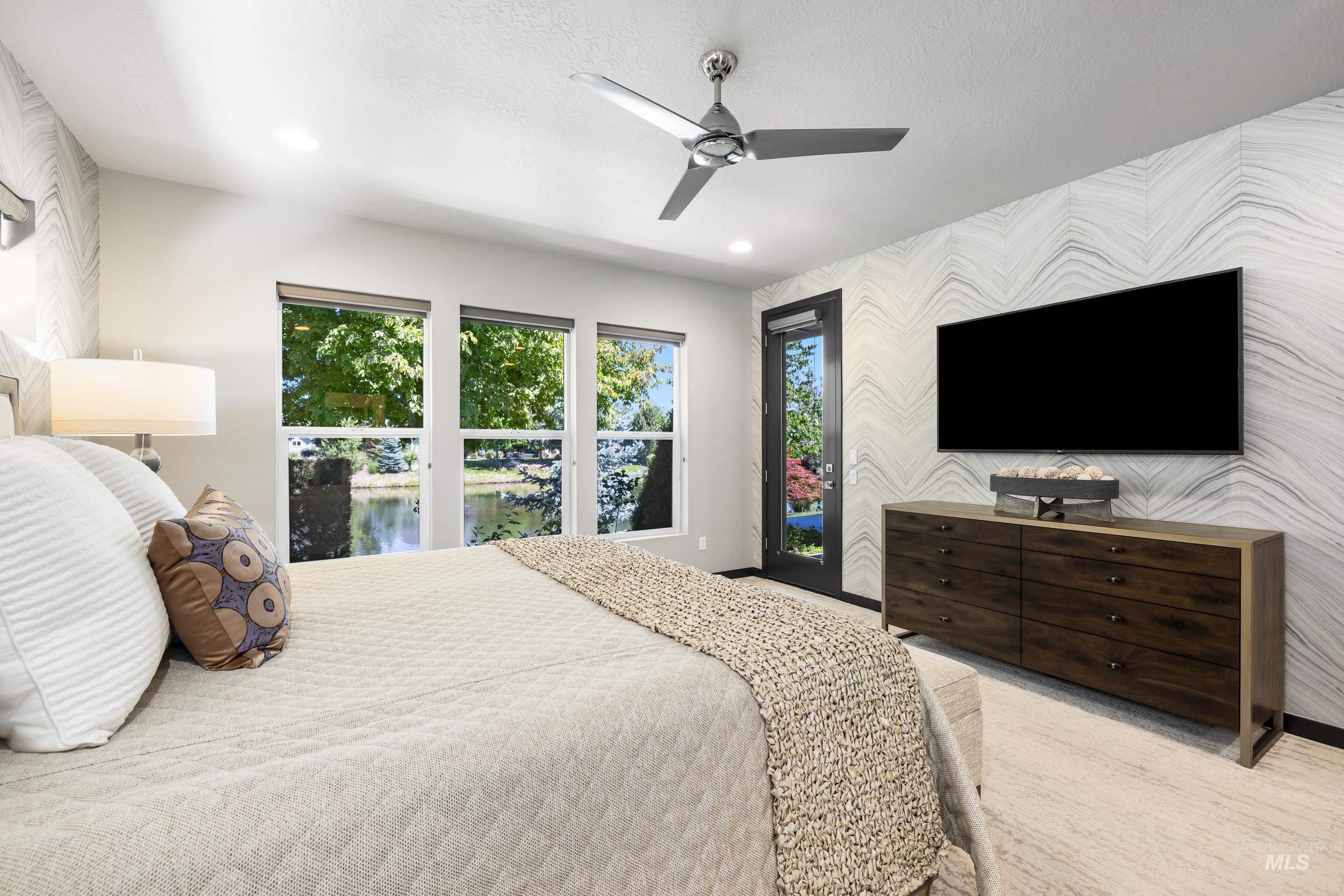 786 S Lone Hollow Way