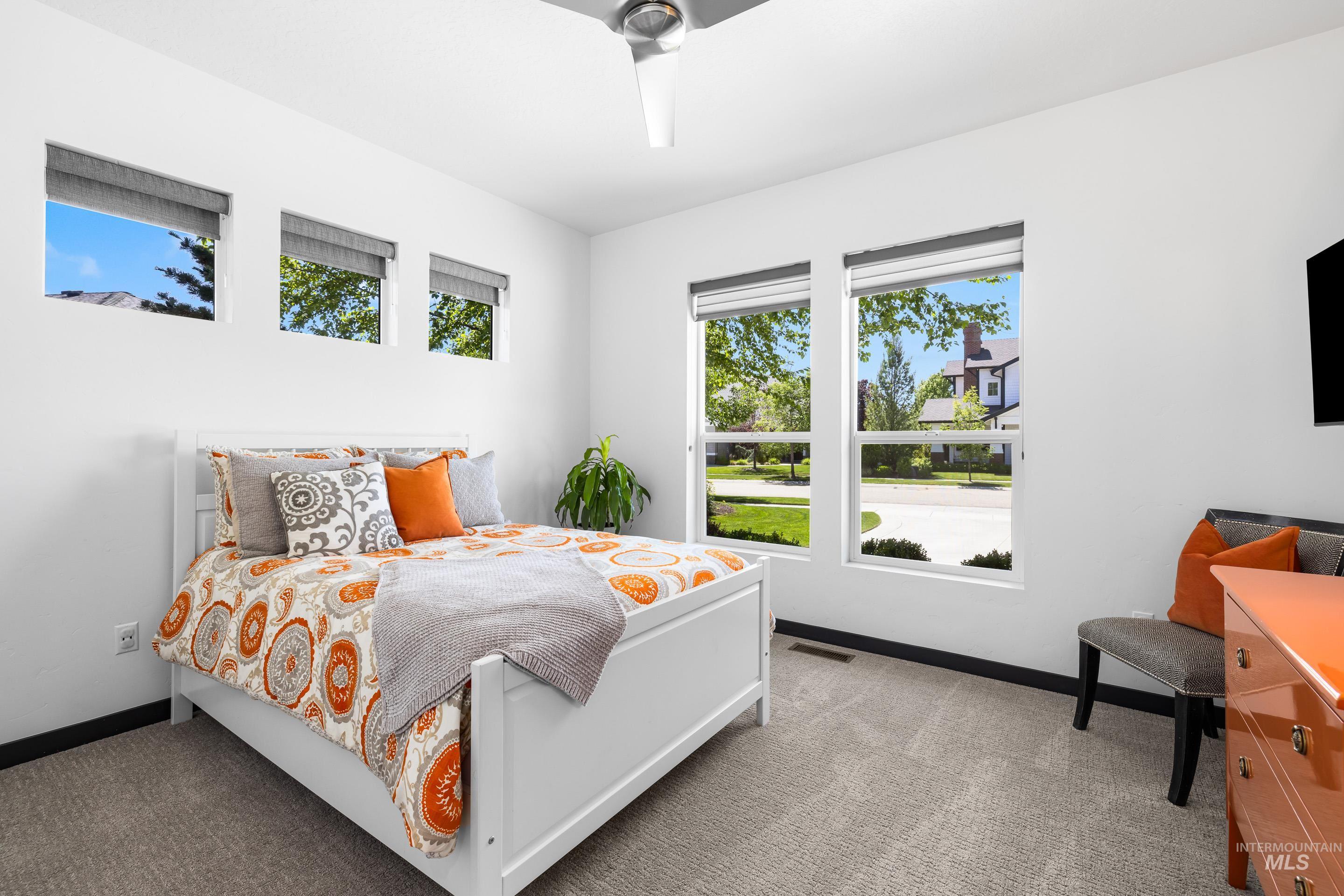 786 S Lone Hollow Way