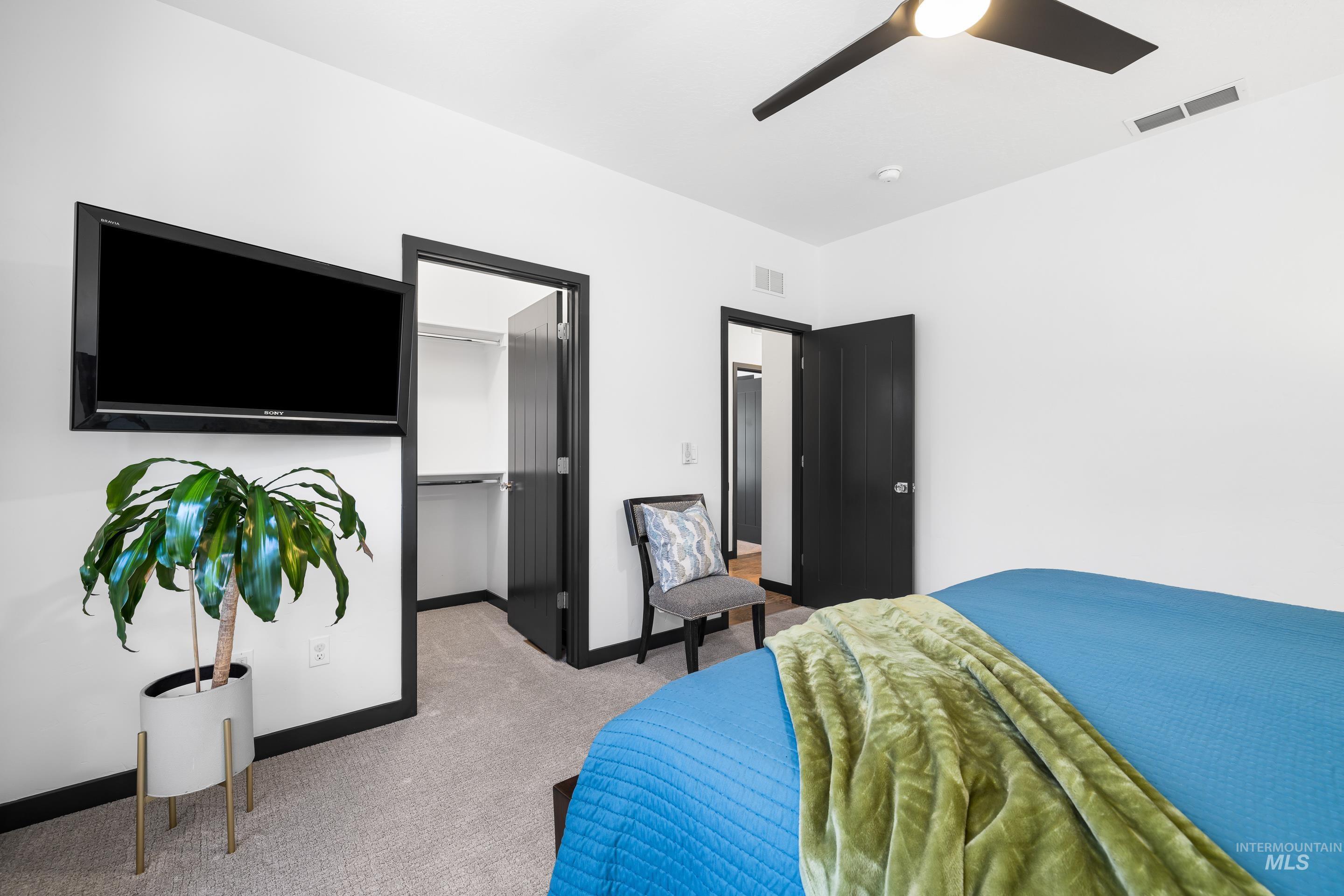 786 S Lone Hollow Way