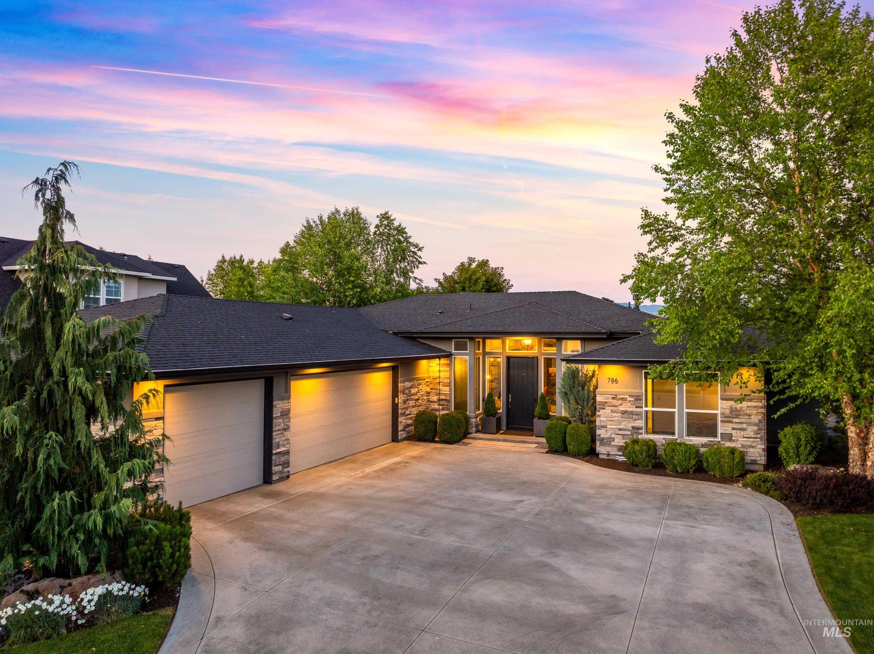 786 S Lone Hollow Way