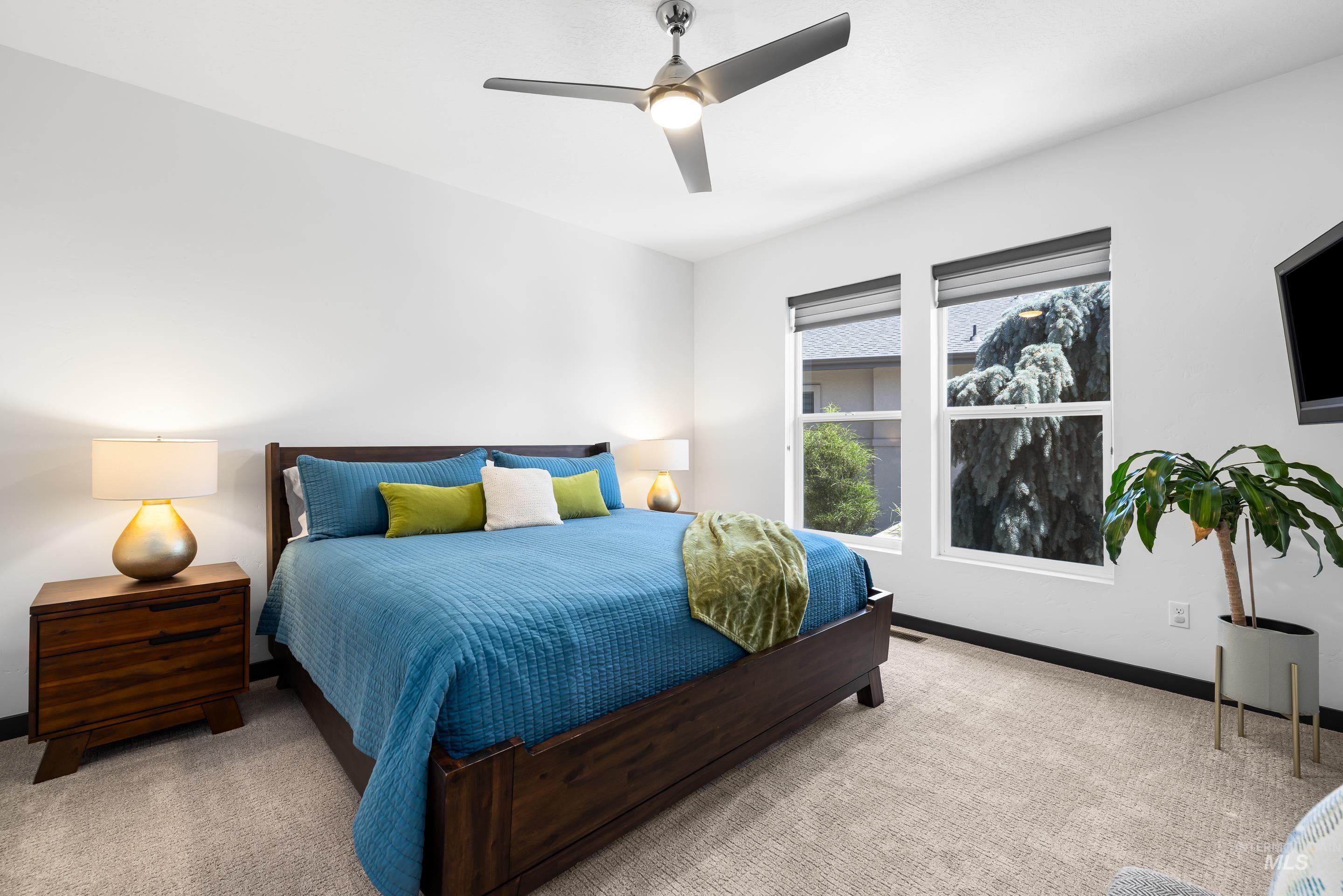 786 S Lone Hollow Way