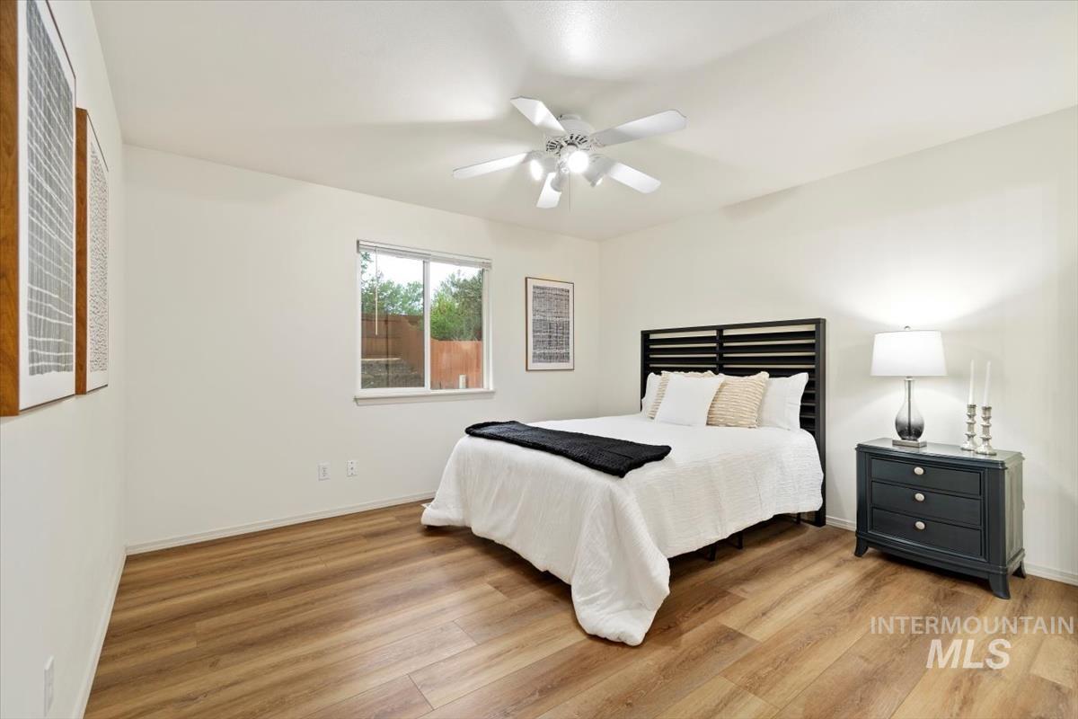 1945 N Eagle Creek Way