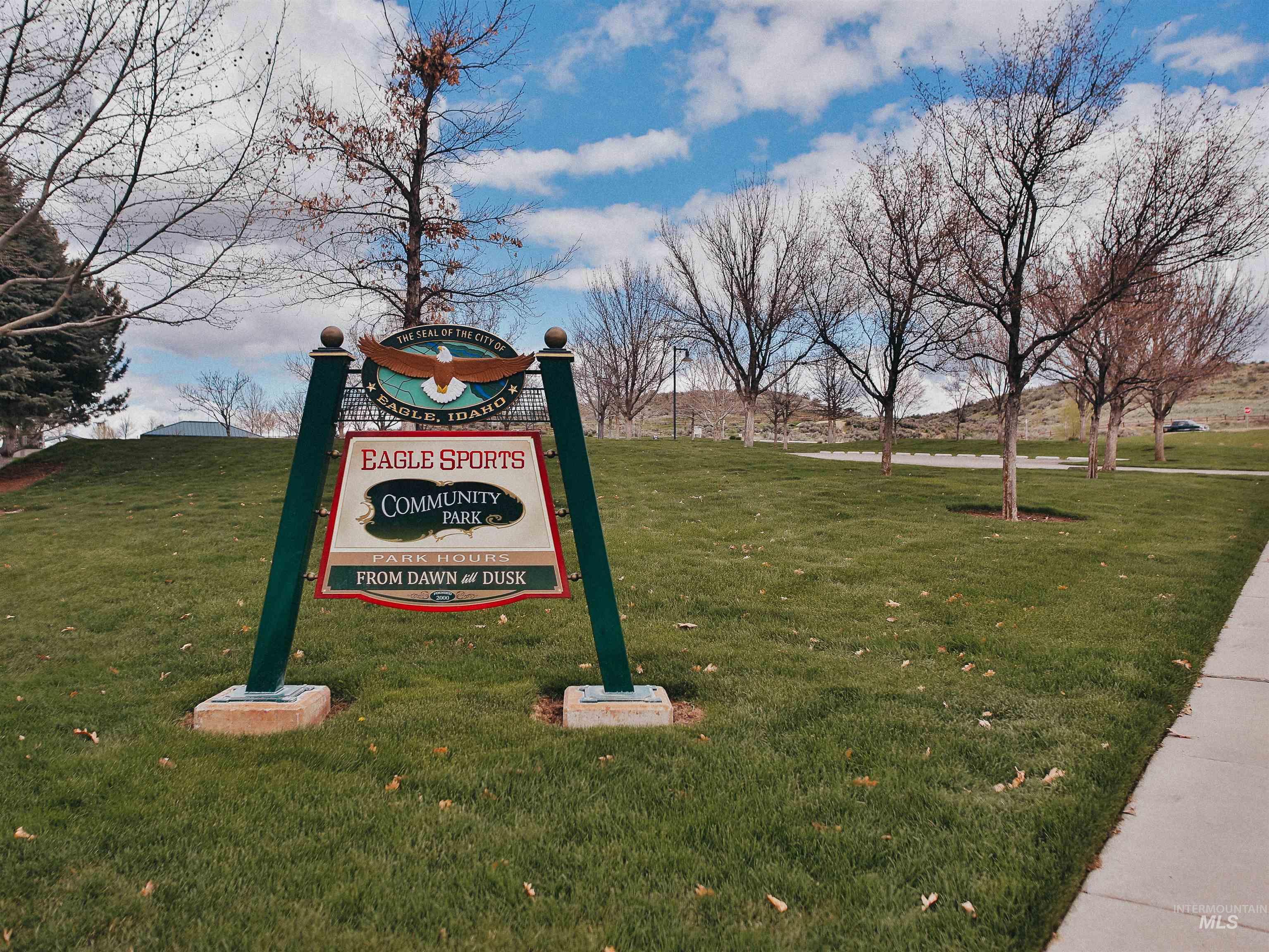 1945 N Eagle Creek Way