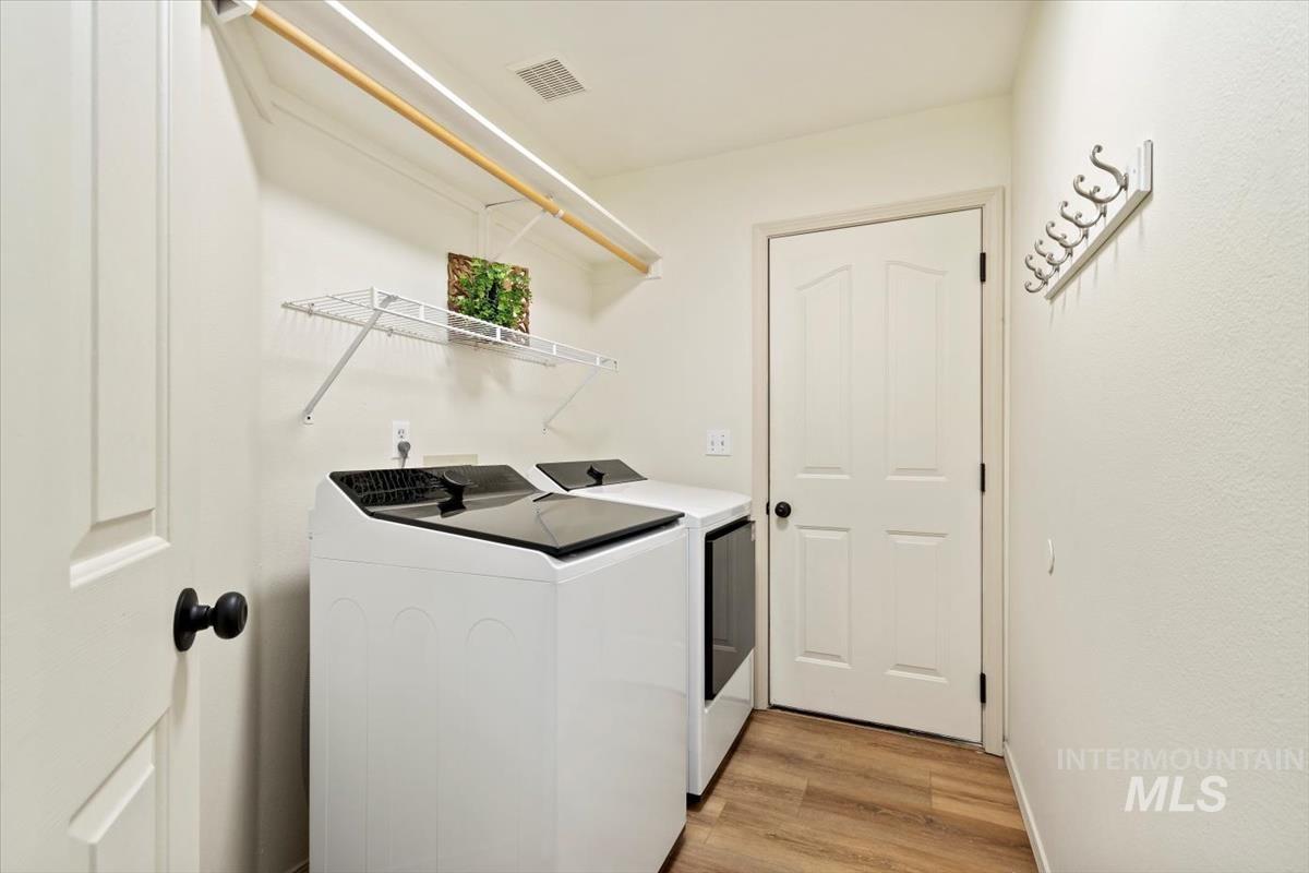 1945 N Eagle Creek Way