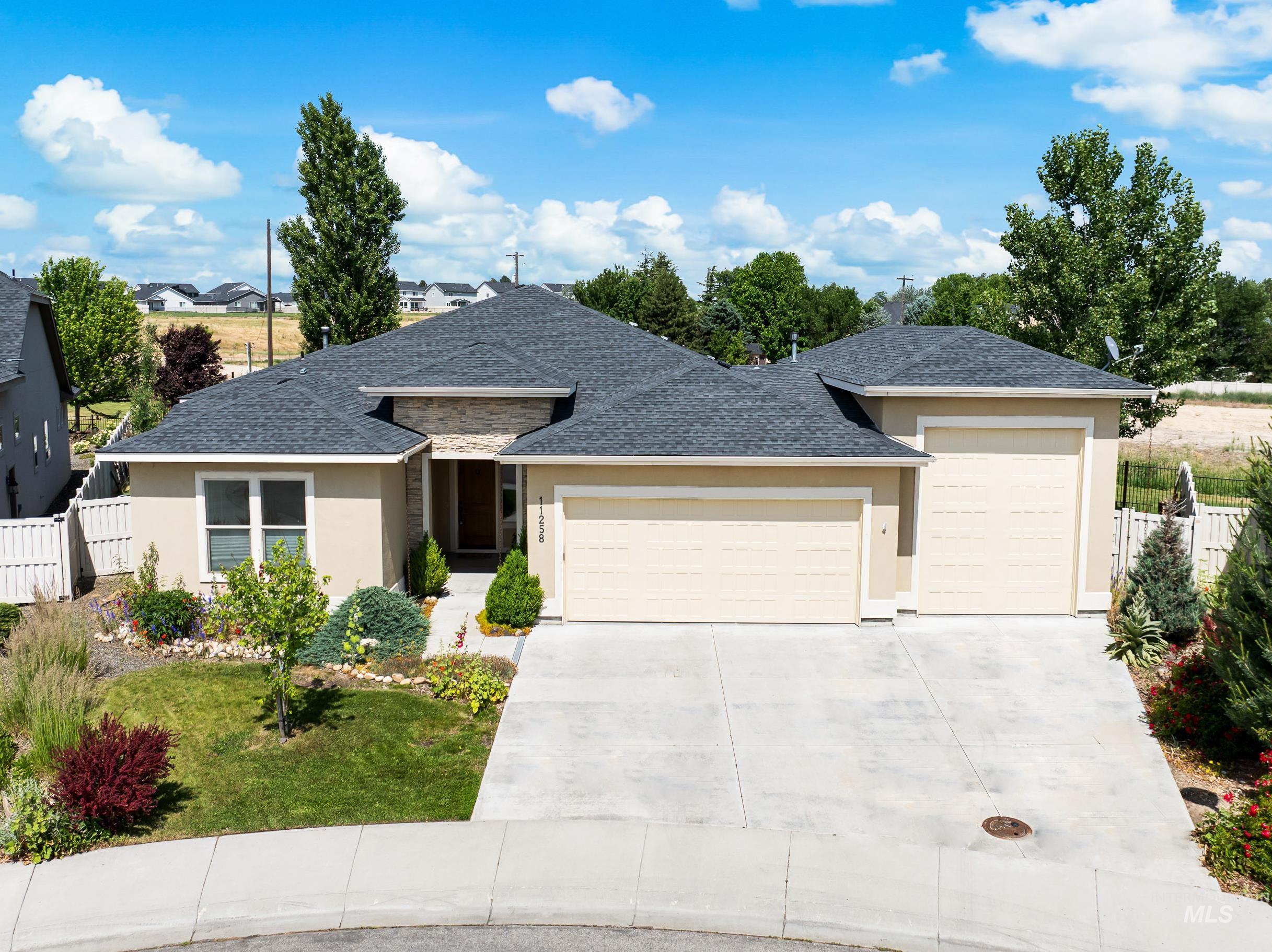 11258 W Streamview Ct