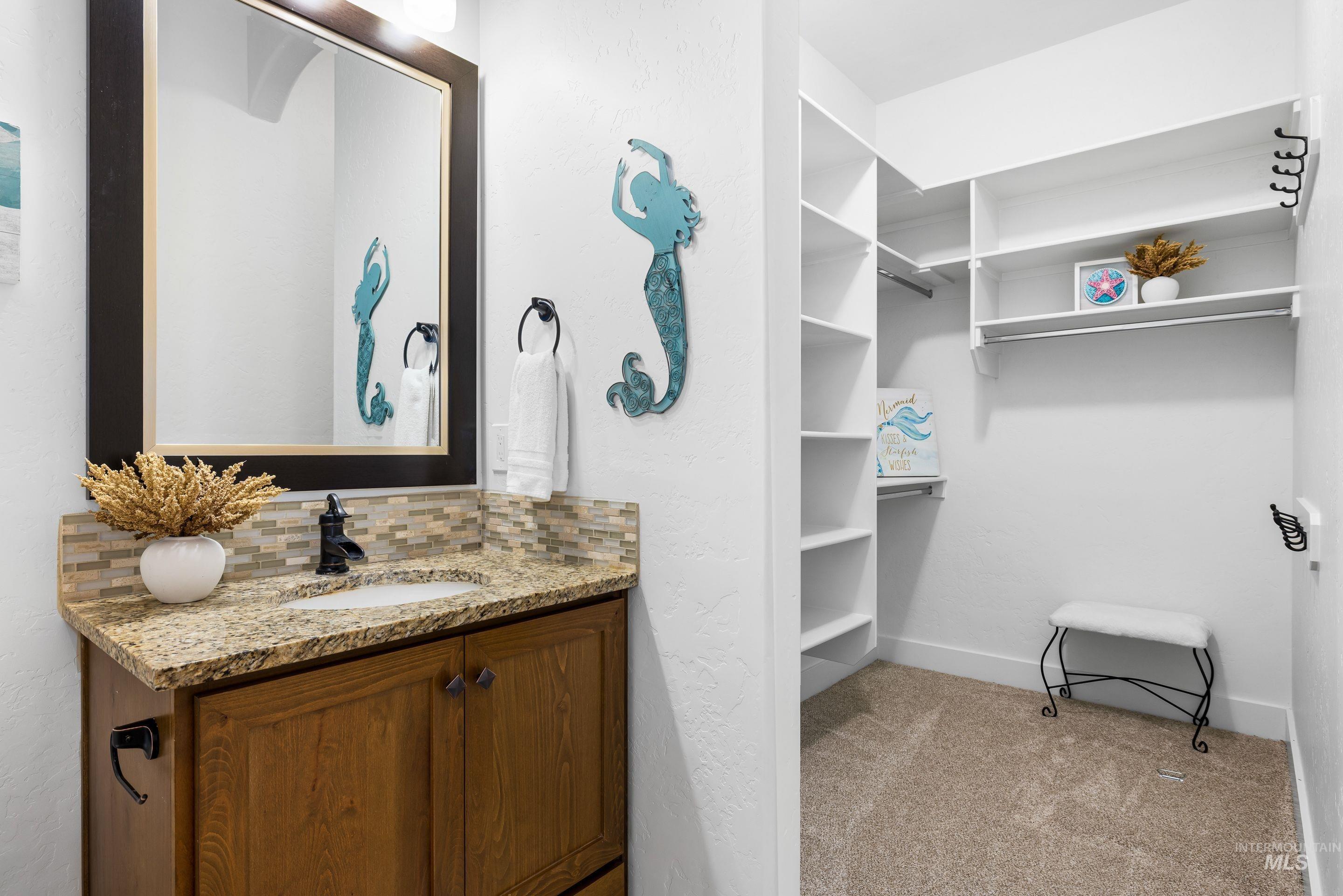 11258 W Streamview Ct