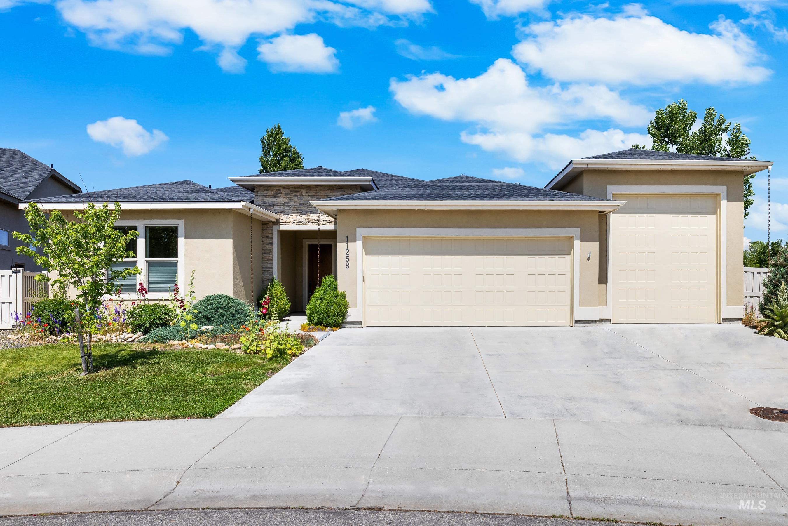 11258 W Streamview Ct