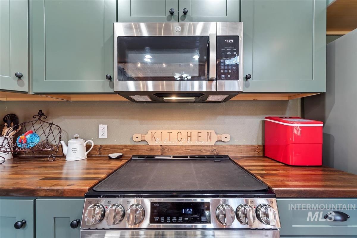 30 S Meadow Creek Dr