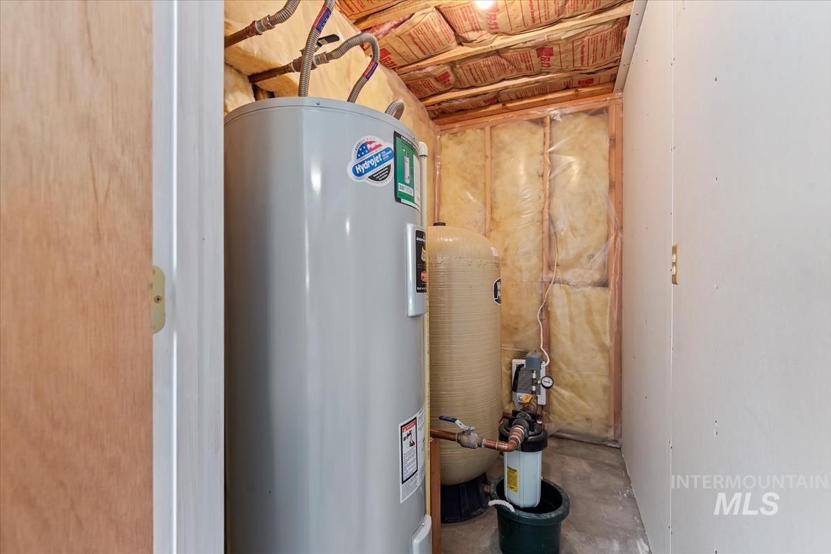 30 S Meadow Creek Dr