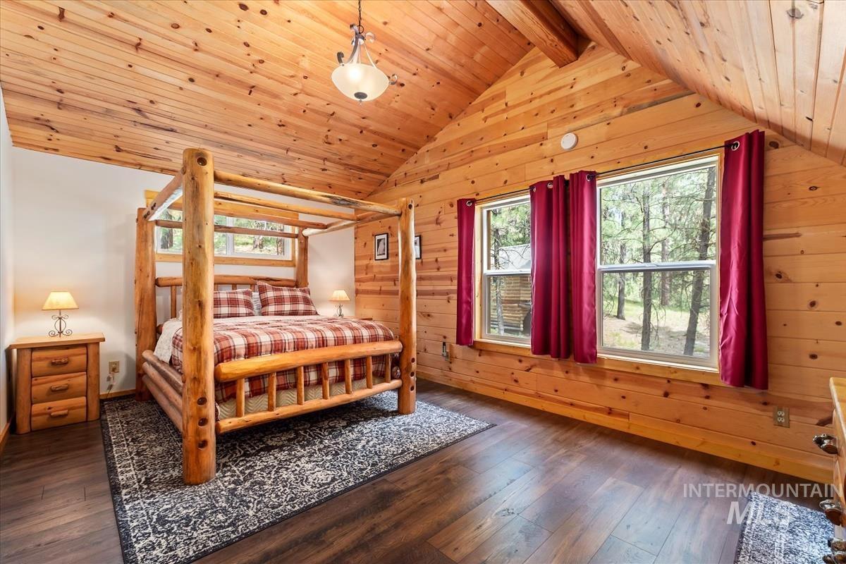 30 S Meadow Creek Dr