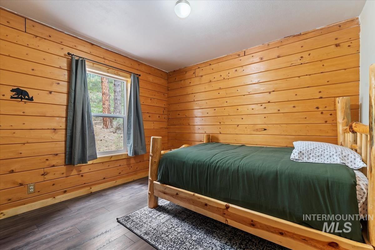 30 S Meadow Creek Dr