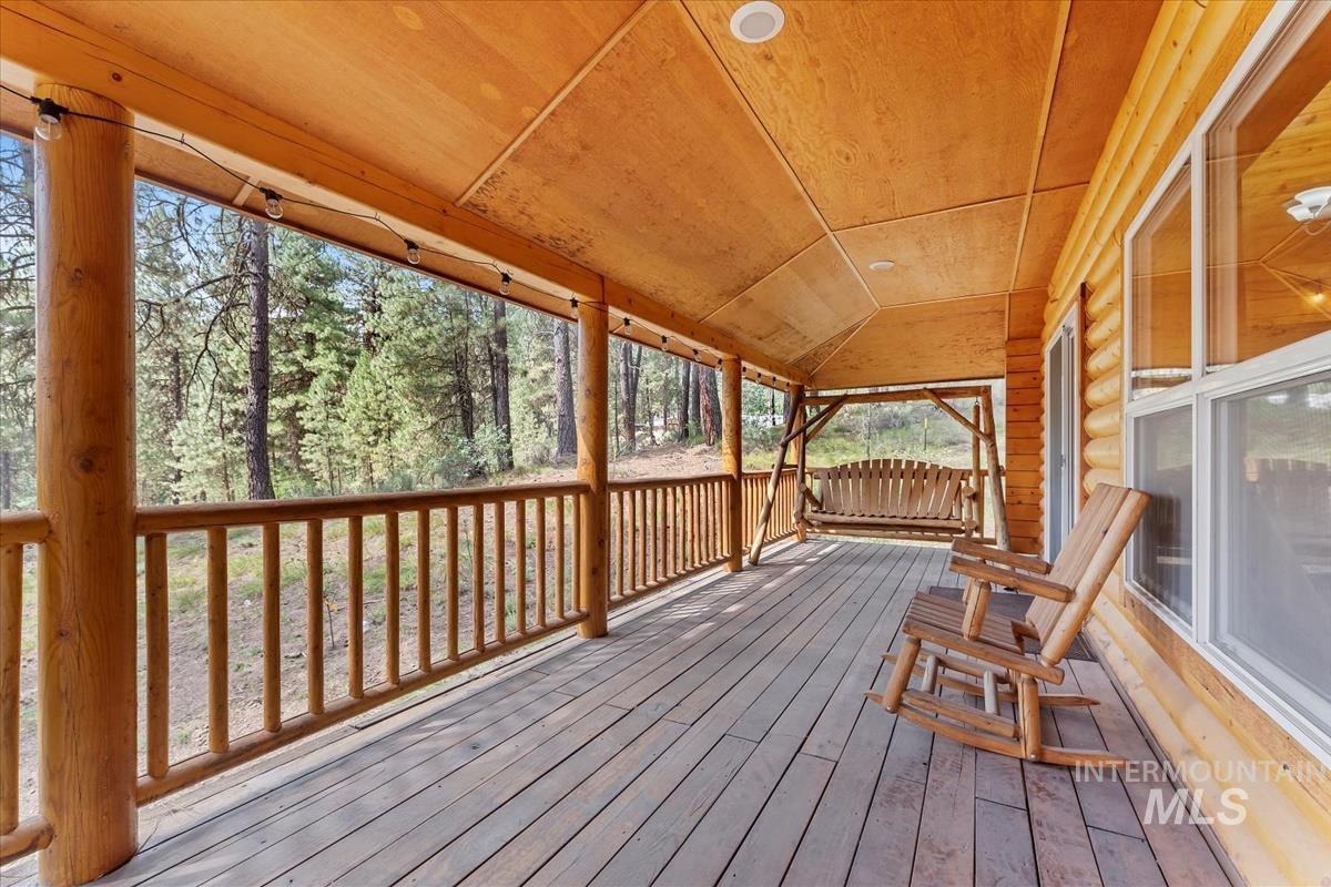 30 S Meadow Creek Dr