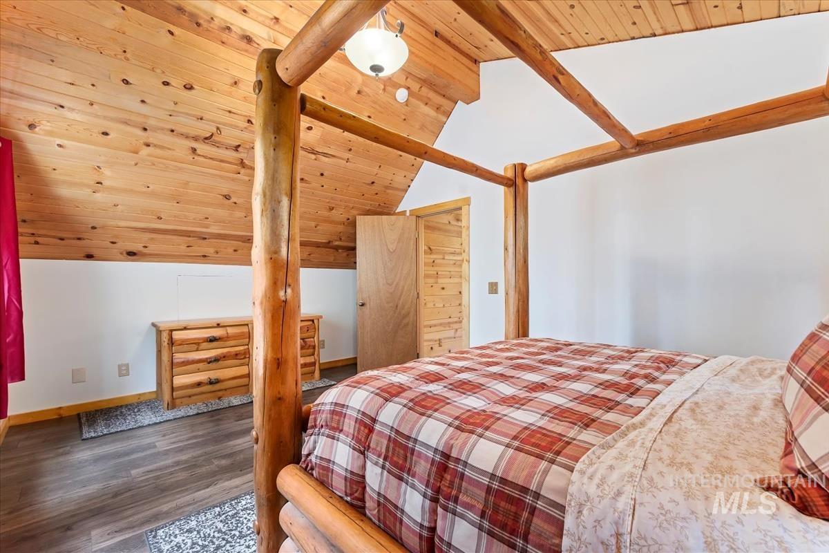 30 S Meadow Creek Dr