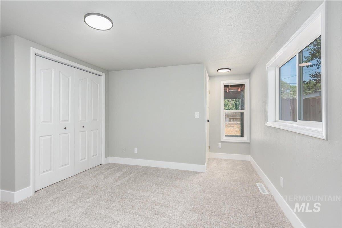 265 S 11th E