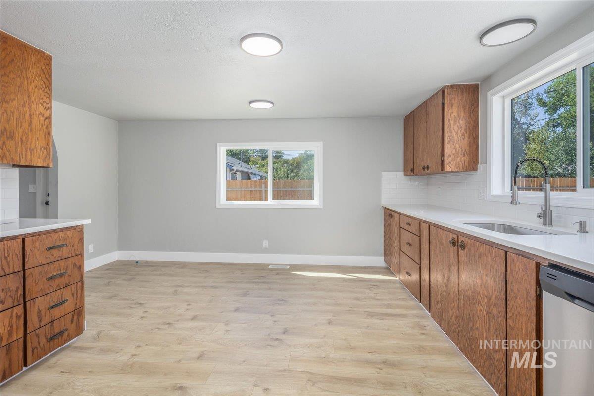 265 S 11th E