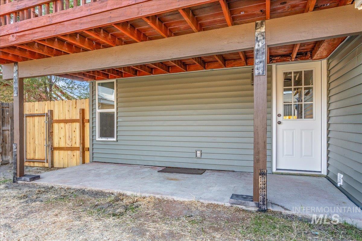 265 S 11th E